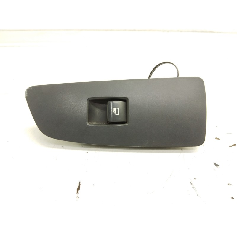 Recambio de mando elevalunas delantero derecho para bmw serie 1 berlina (e81/e87) 118d referencia OEM IAM 6970242AI01 15939870 D