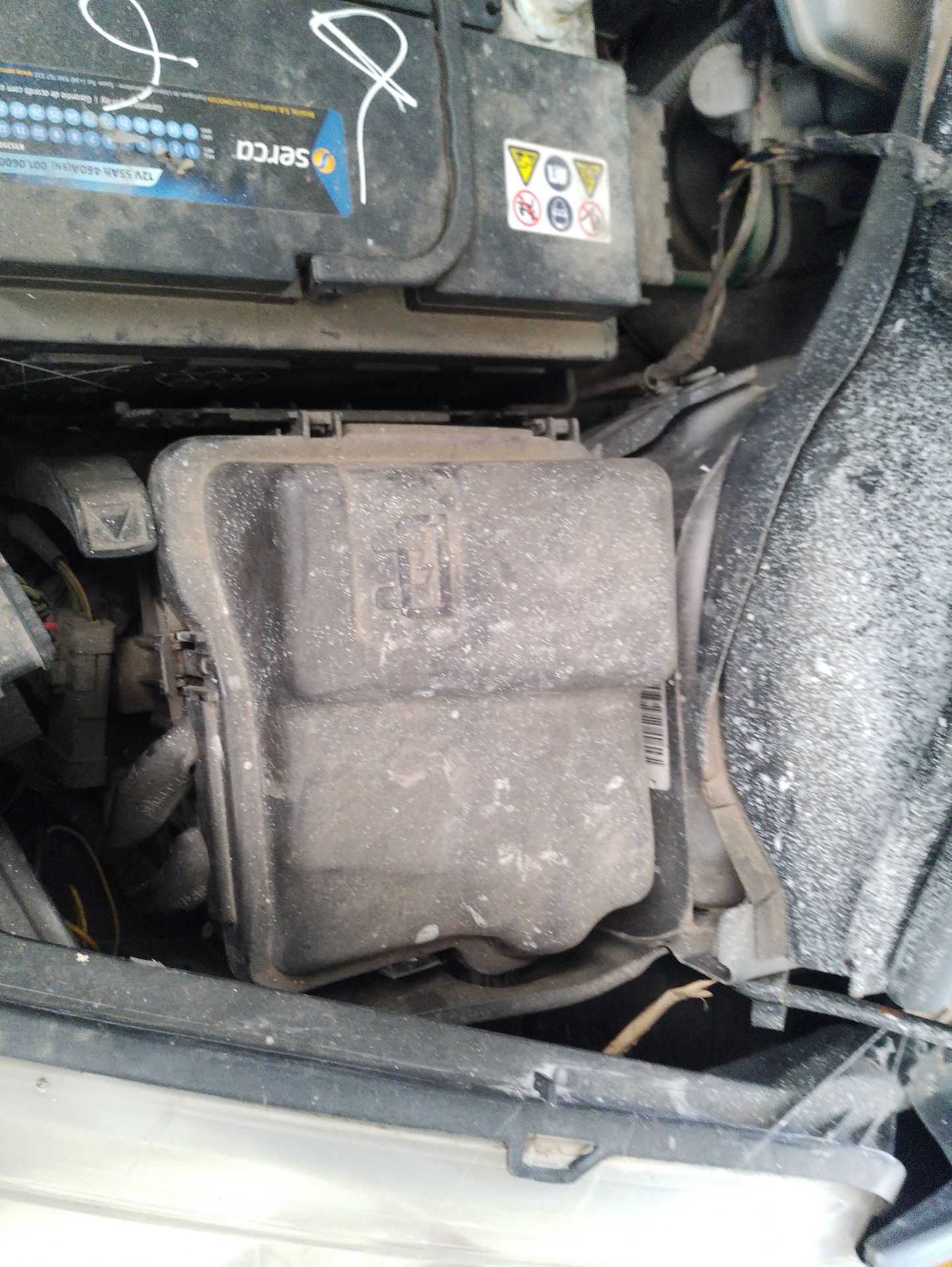 Recambio de caja reles / fusibles para peugeot 207/207+ (wa_, wc_) 1.4 hdi referencia OEM IAM 6500FH  