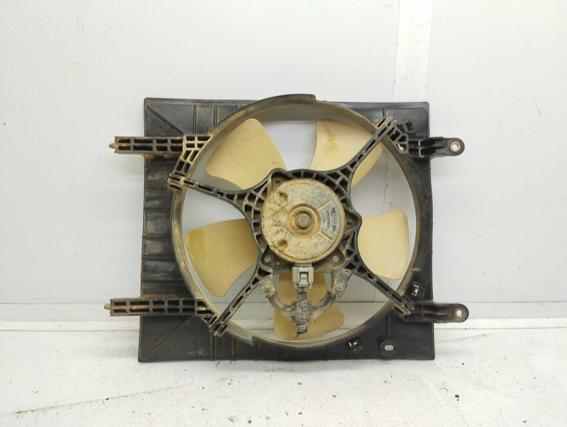 Recambio de electroventilador para mitsubishi montero pinin (h60/h70) 1.8 cat referencia OEM IAM 1680004310 DENSO 
