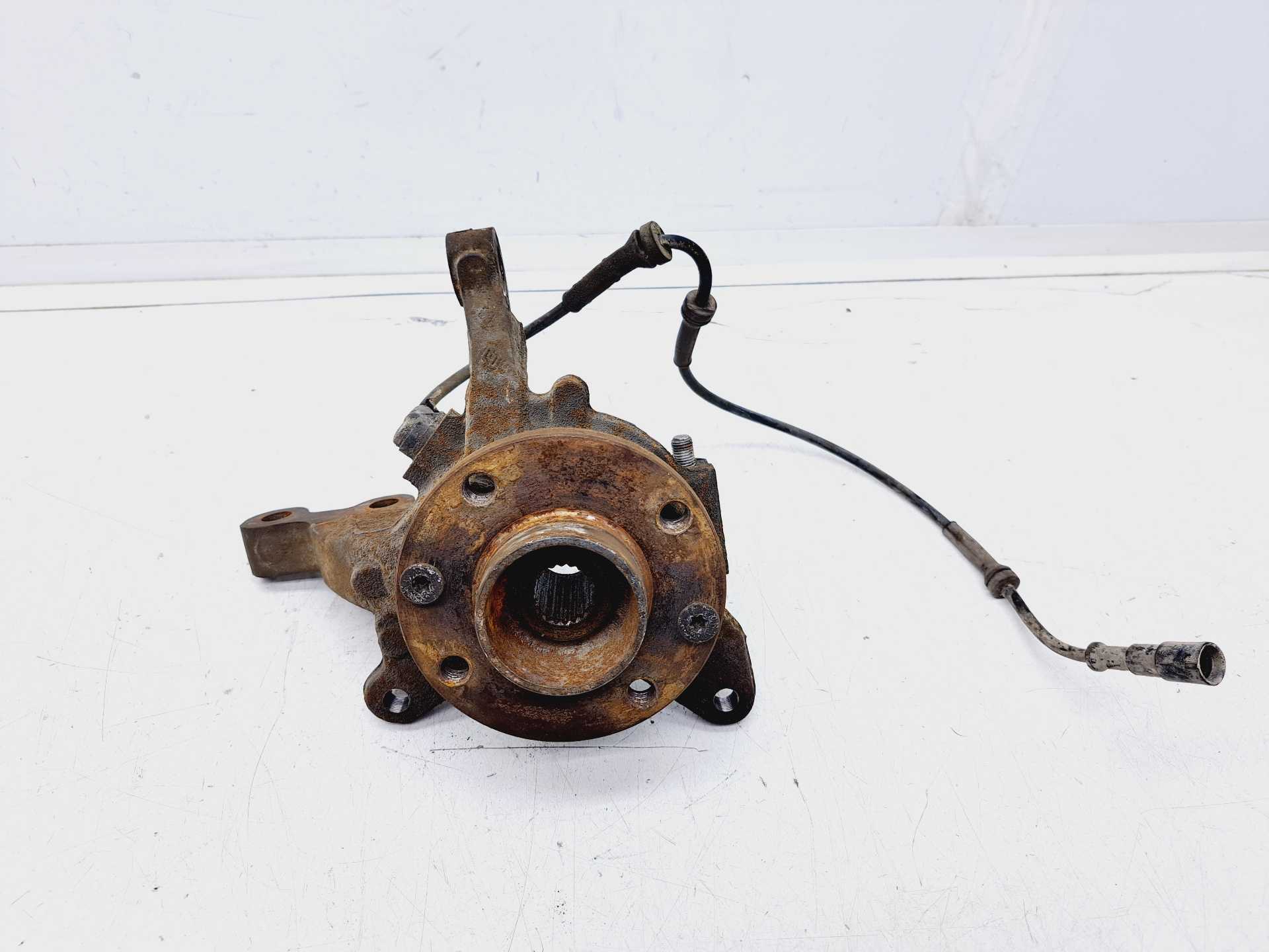 Recambio de mangueta delantera izquierda para renault megane i coupe fase 2 (da..) 1.6 referencia OEM IAM   