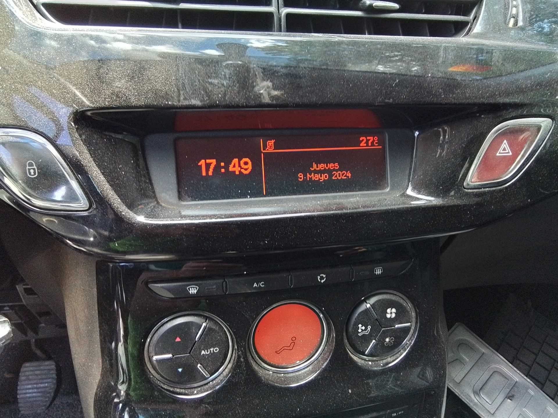 Recambio de pantalla multifuncion para citroën c3 selection referencia OEM IAM   