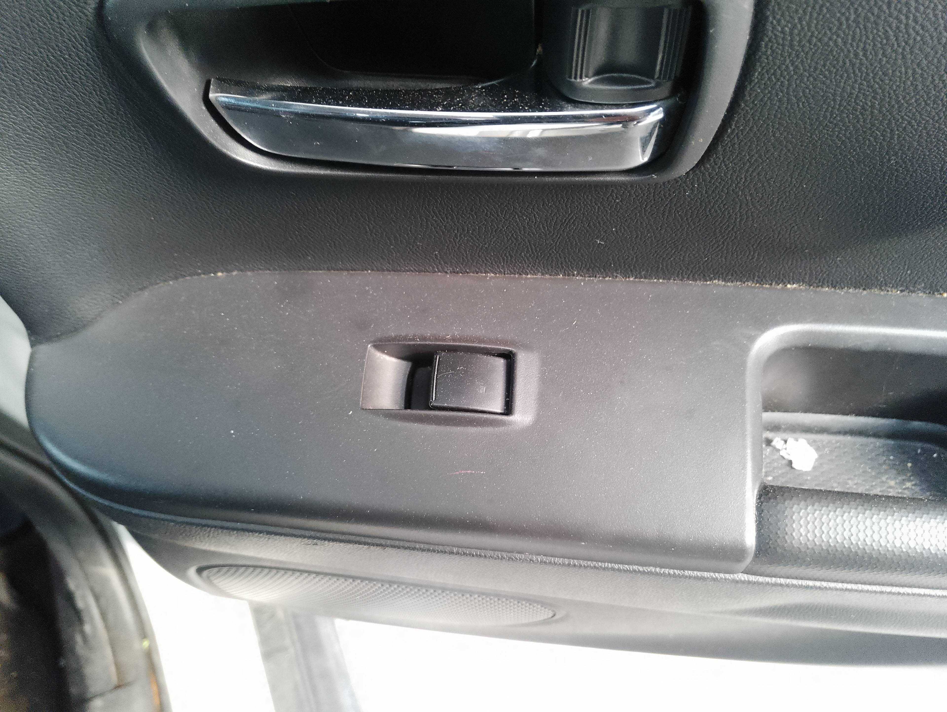 Recambio de mando elevalunas trasero derecho para citroën c4 aircross attraction referencia OEM IAM   