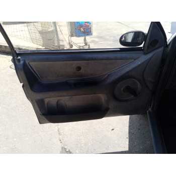 GUARNECIDO PUERTA DELANTERA IZQUIERDA 
