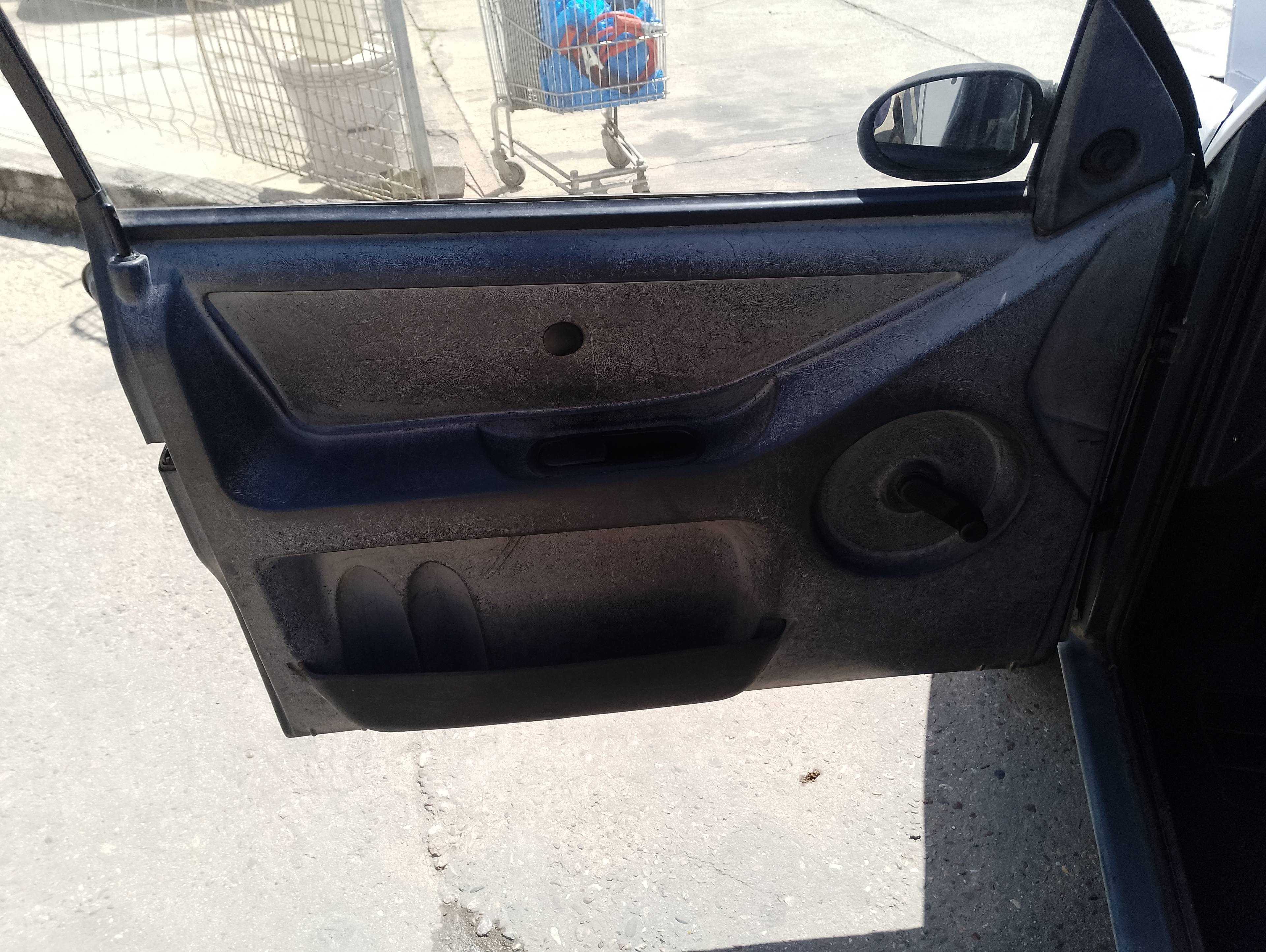 Recambio de guarnecido puerta delantera izquierda para aixam a721 referencia OEM IAM   