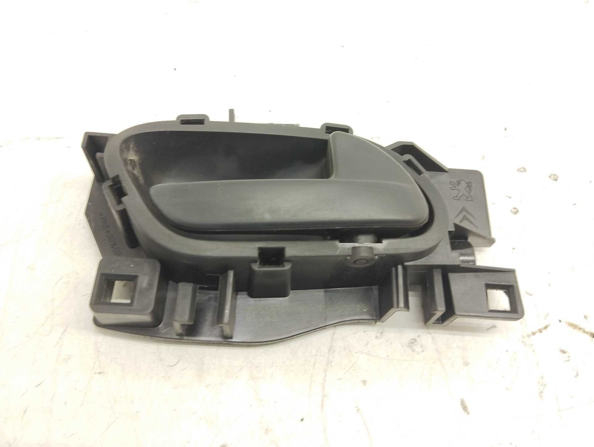 Recambio de maneta interior delantera derecha para citroën berlingo cuadro l1 referencia OEM IAM 96555514XT  