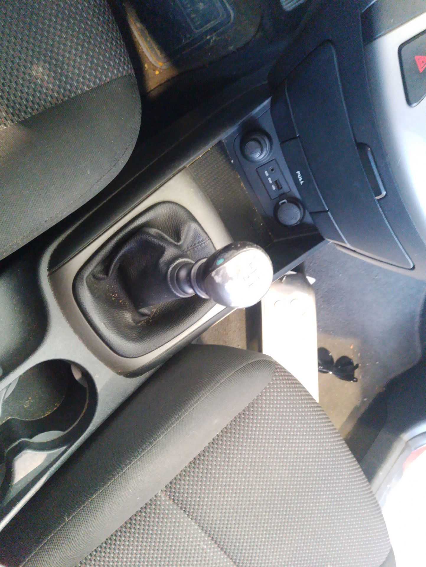 Recambio de palanca cambio para hyundai i30 classic referencia OEM IAM 437202H000  
