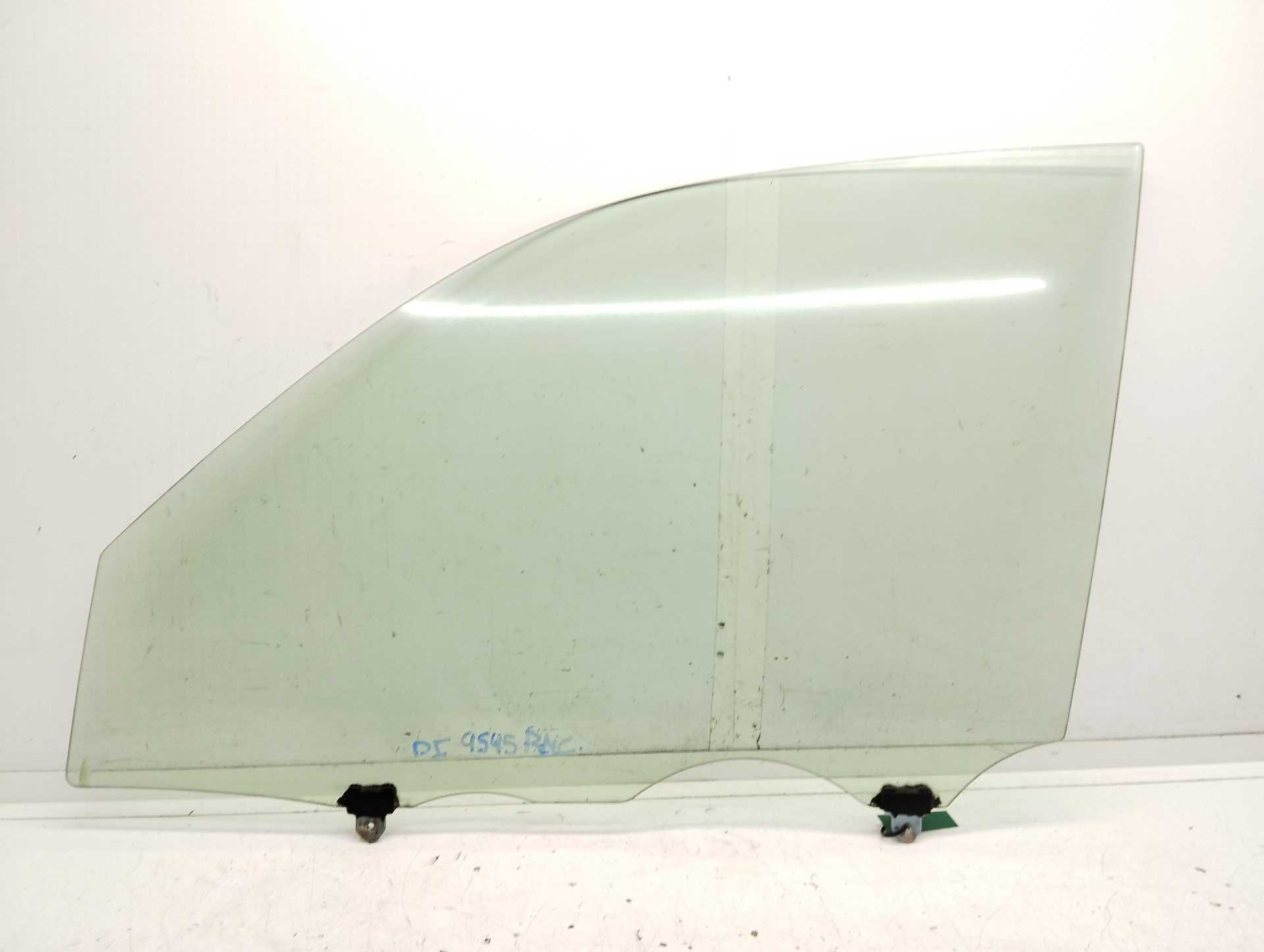 Recambio de luna delantera izquierda para toyota land cruiser (j12) 3.0 d-4d gx referencia OEM IAM  6810260331 43R000012