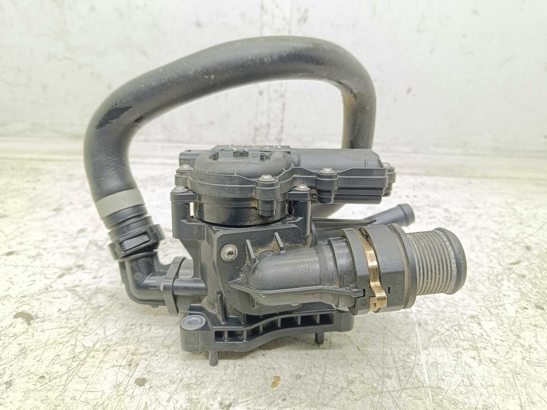 Recambio de caja termostato para hyundai tucson (nx) klass 2wd referencia OEM IAM 256002M810 256002M810 