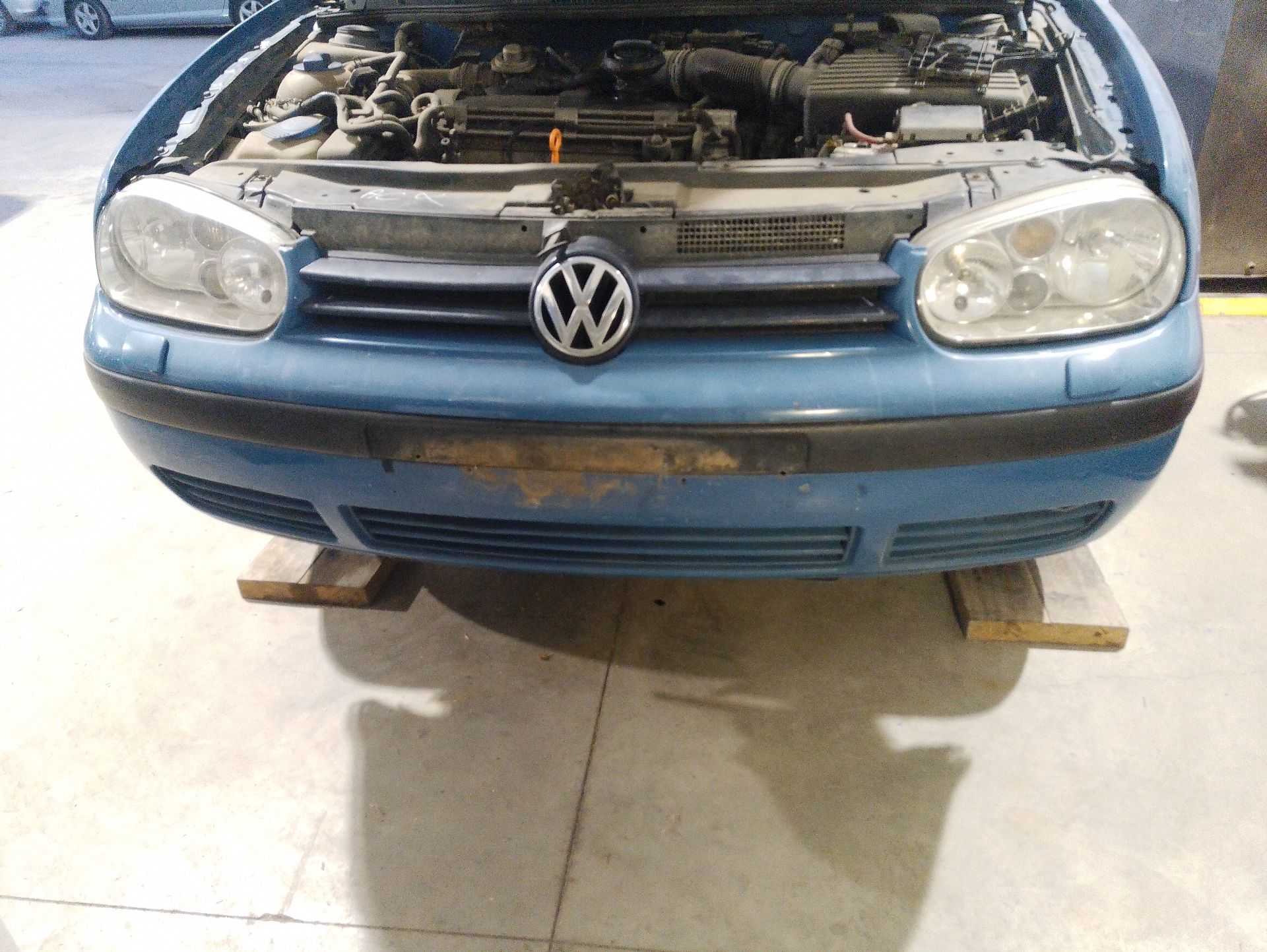 Recambio de paragolpes delantero para volkswagen golf iv (1j1) 1.9 sdi referencia OEM IAM 1J0807217CGRU  