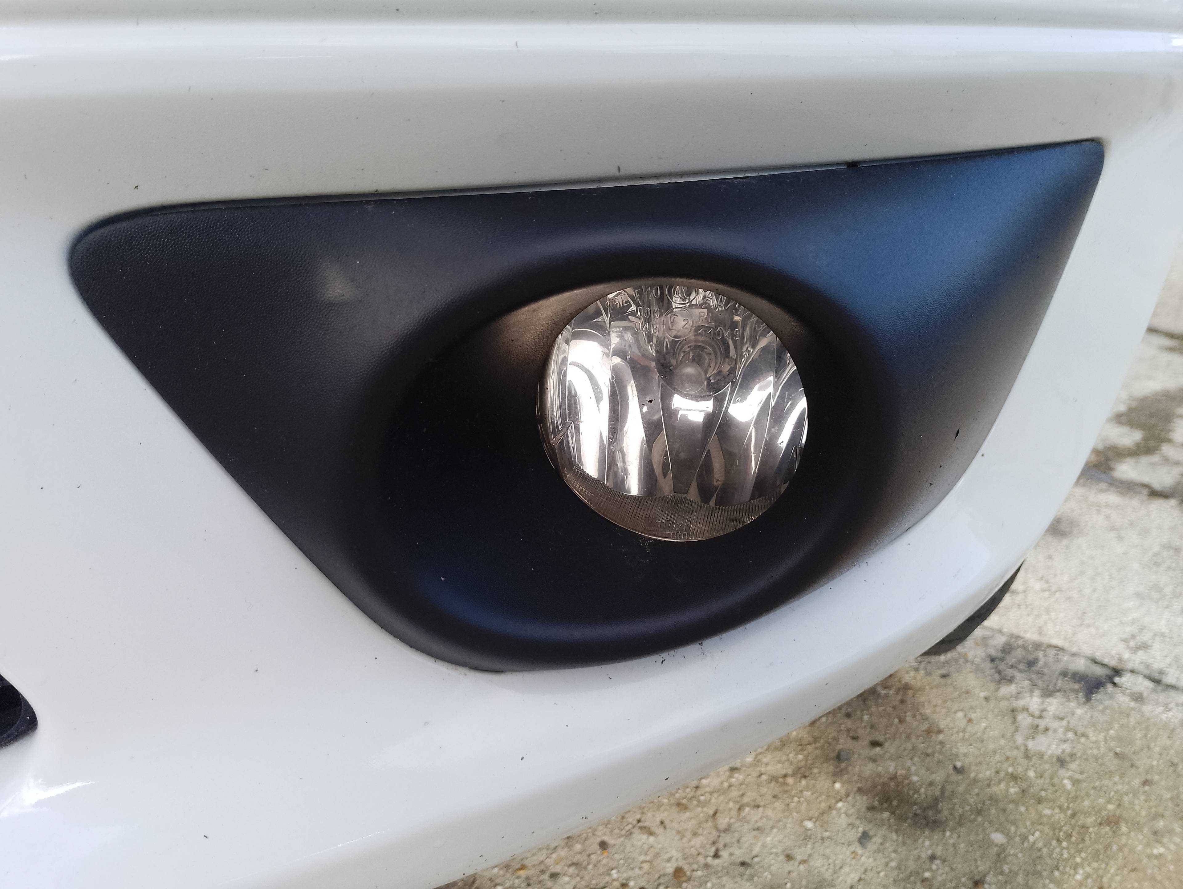 Recambio de faro antiniebla izquierdo para dacia logan mcv ii laureate referencia OEM IAM   