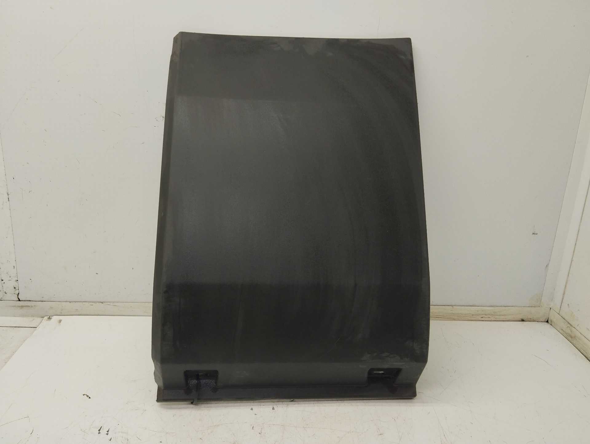 Recambio de moldura para iveco 35s12 referencia OEM IAM 5801821732  