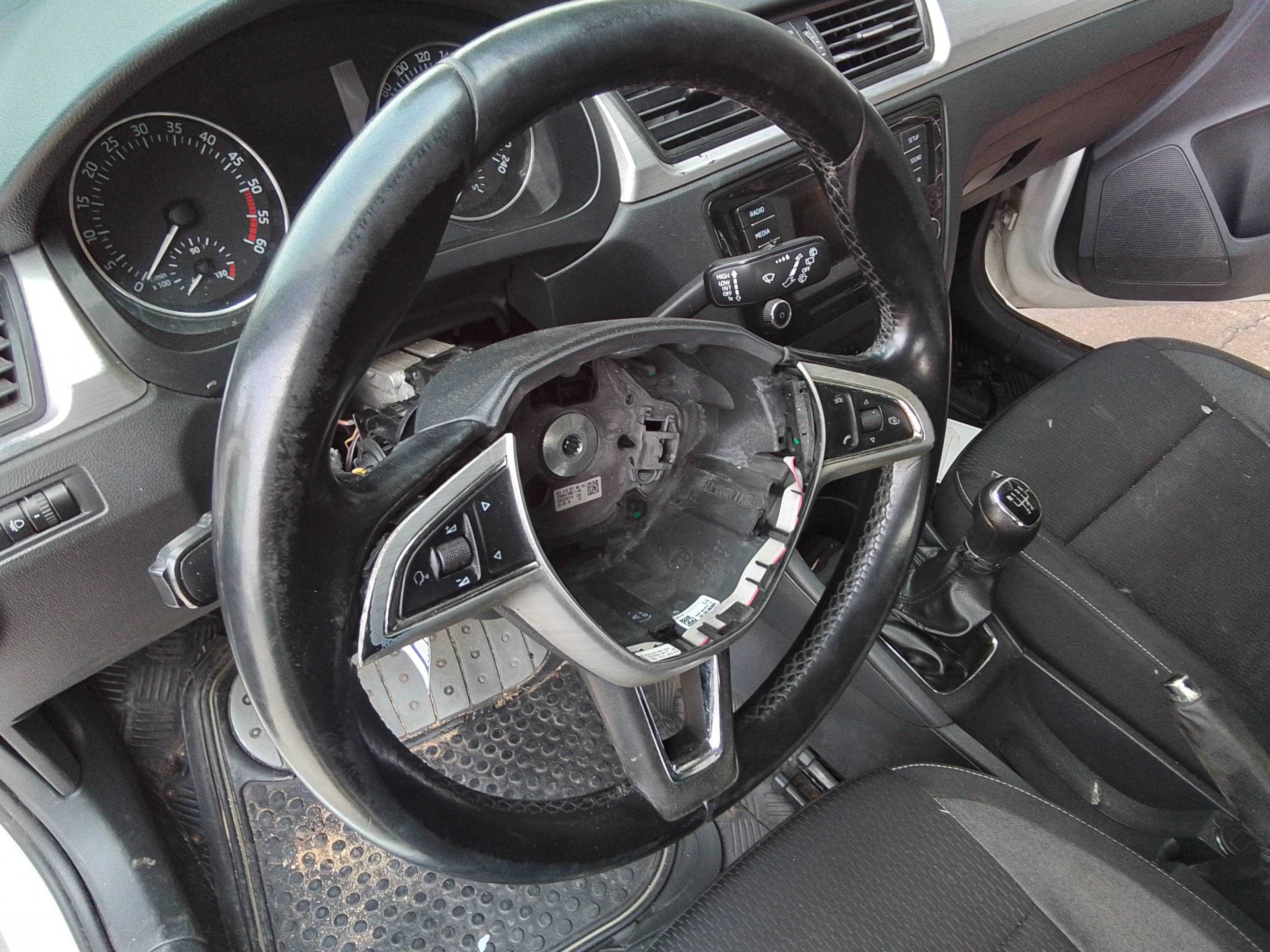Recambio de volante para skoda rapid active referencia OEM IAM   