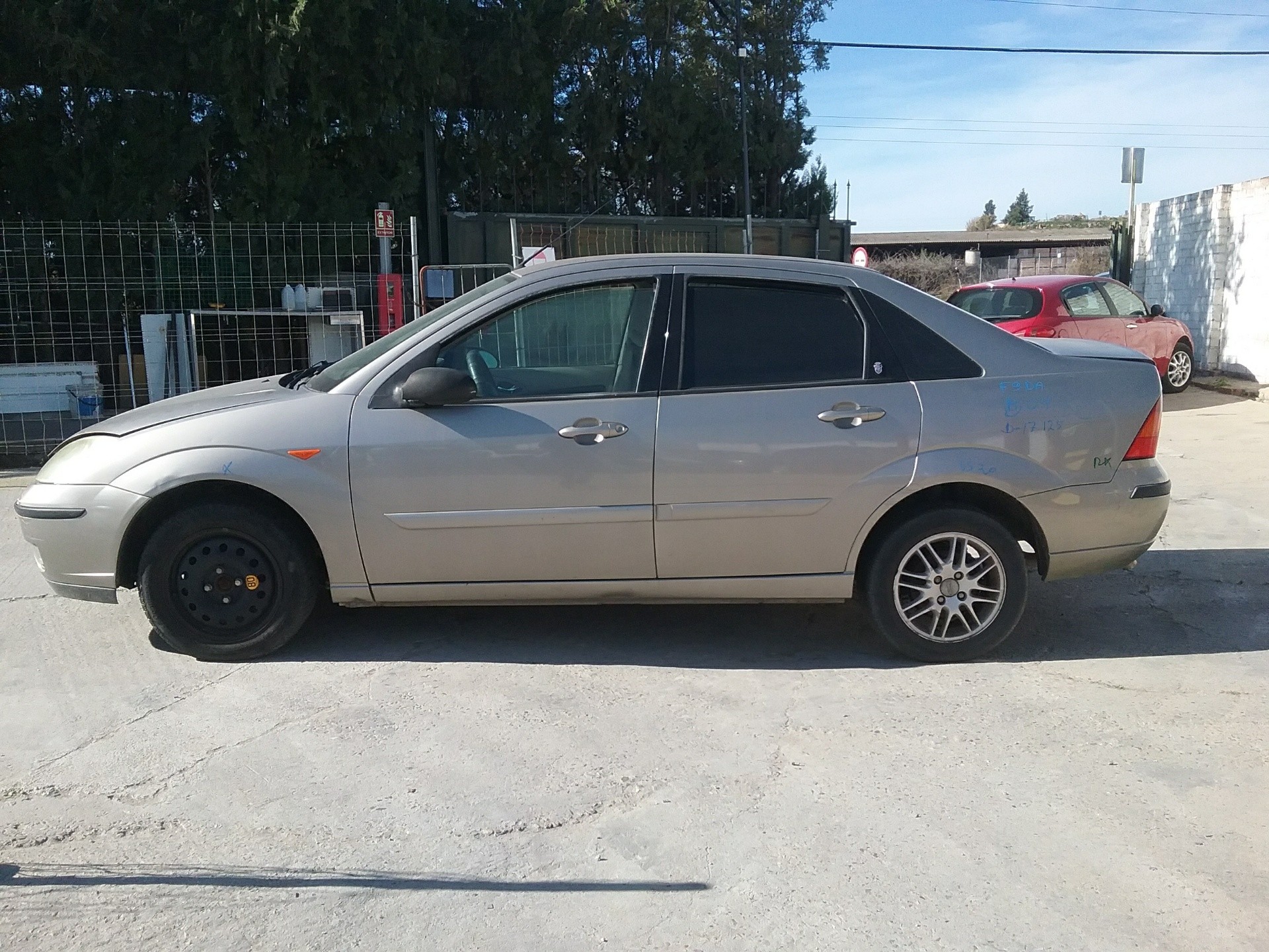 ford focus berlina (cak) del año 2004