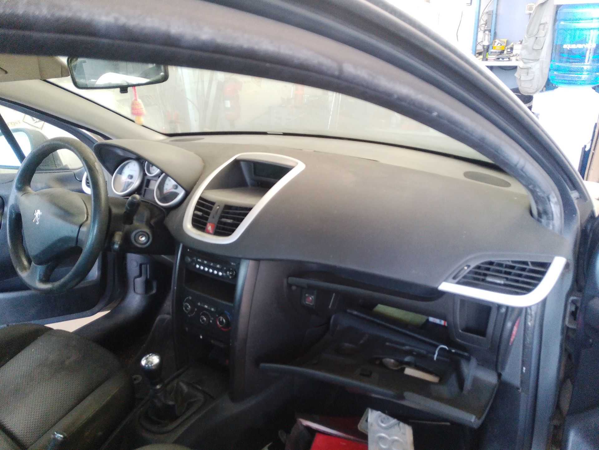 Recambio de salpicadero para peugeot 207/207+ (wa_, wc_) 1.4 hdi referencia OEM IAM 8211XS  