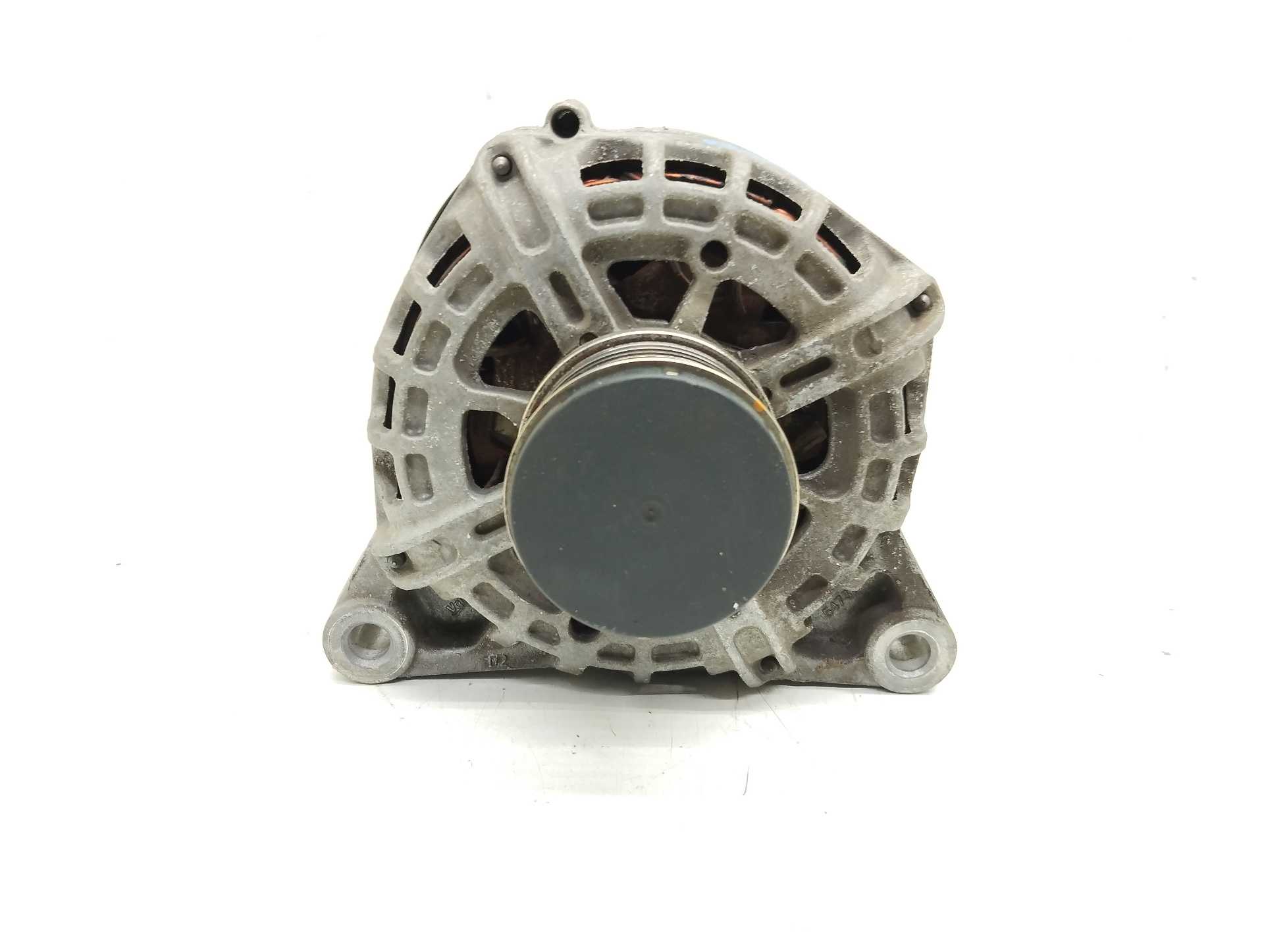 Recambio de alternador para peugeot 208 1.2 12v e-vti referencia OEM IAM 9809391880 2625767B VALEO