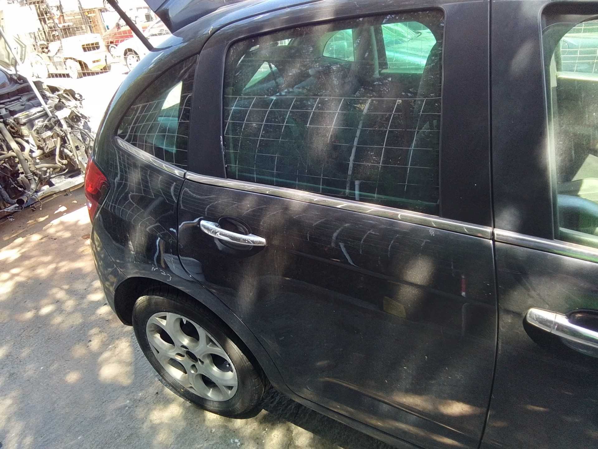 Recambio de puerta trasera derecha para citroën c3 selection referencia OEM IAM   