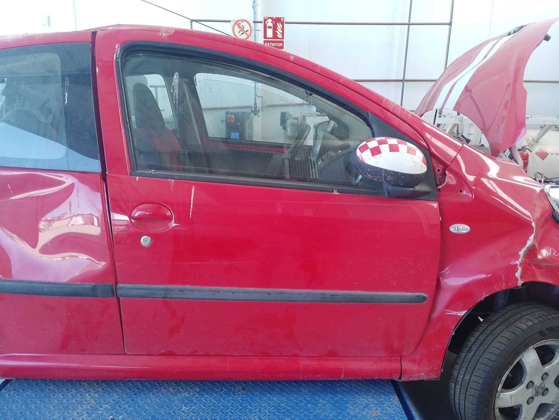 Recambio de puerta delantera derecha para peugeot 107 (pm_, pn_) 1.0 referencia OEM IAM 1612539780  