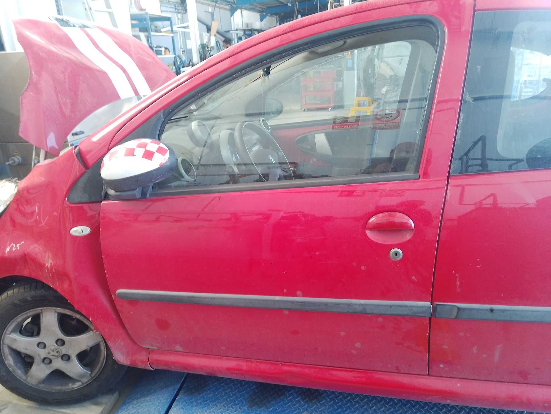 Recambio de puerta delantera izquierda para peugeot 107 (pm_, pn_) 1.0 referencia OEM IAM 1612541480  