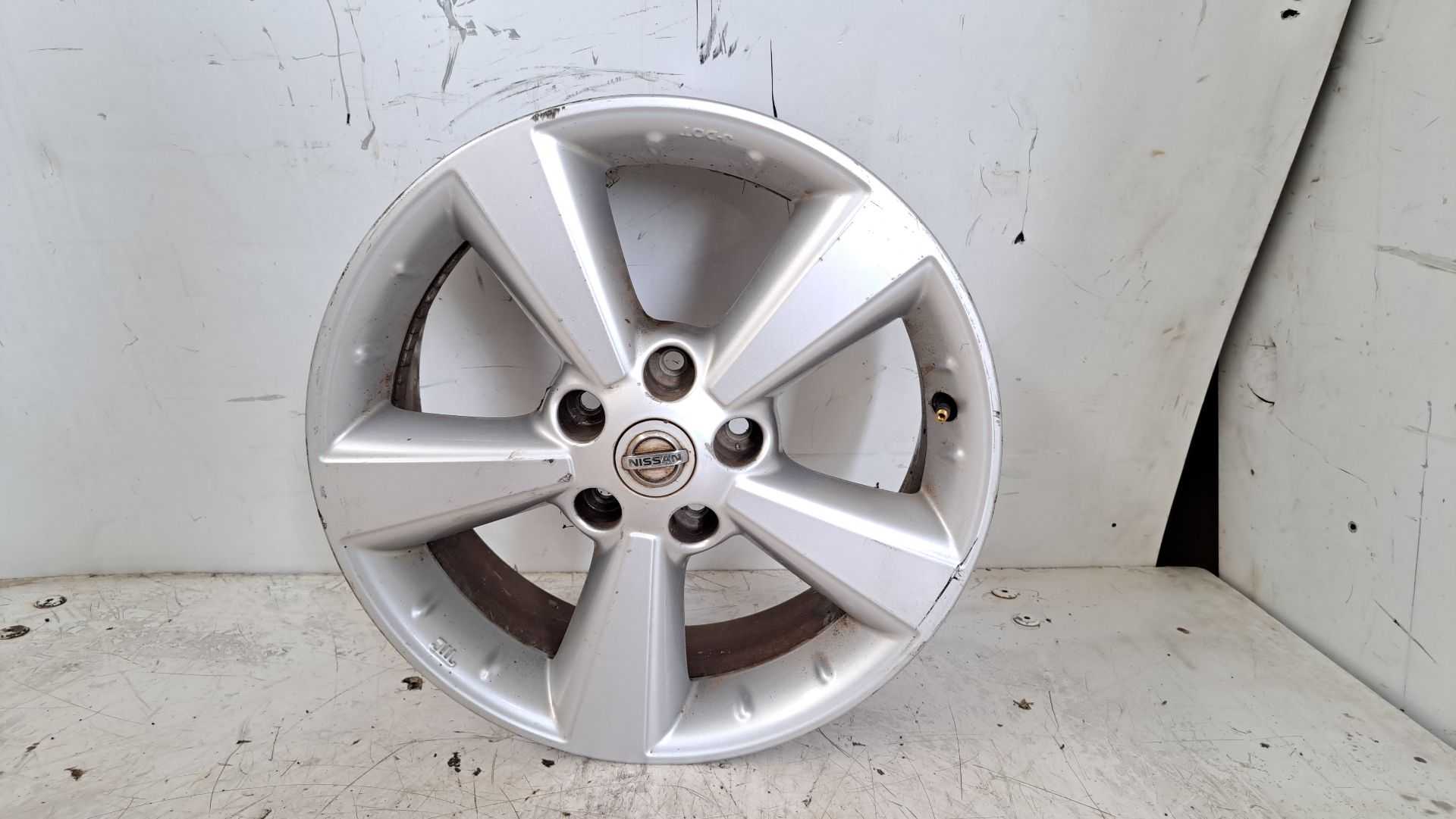 Recambio de llanta para nissan qashqai (j10) acenta referencia OEM IAM r17 40300ey17c 