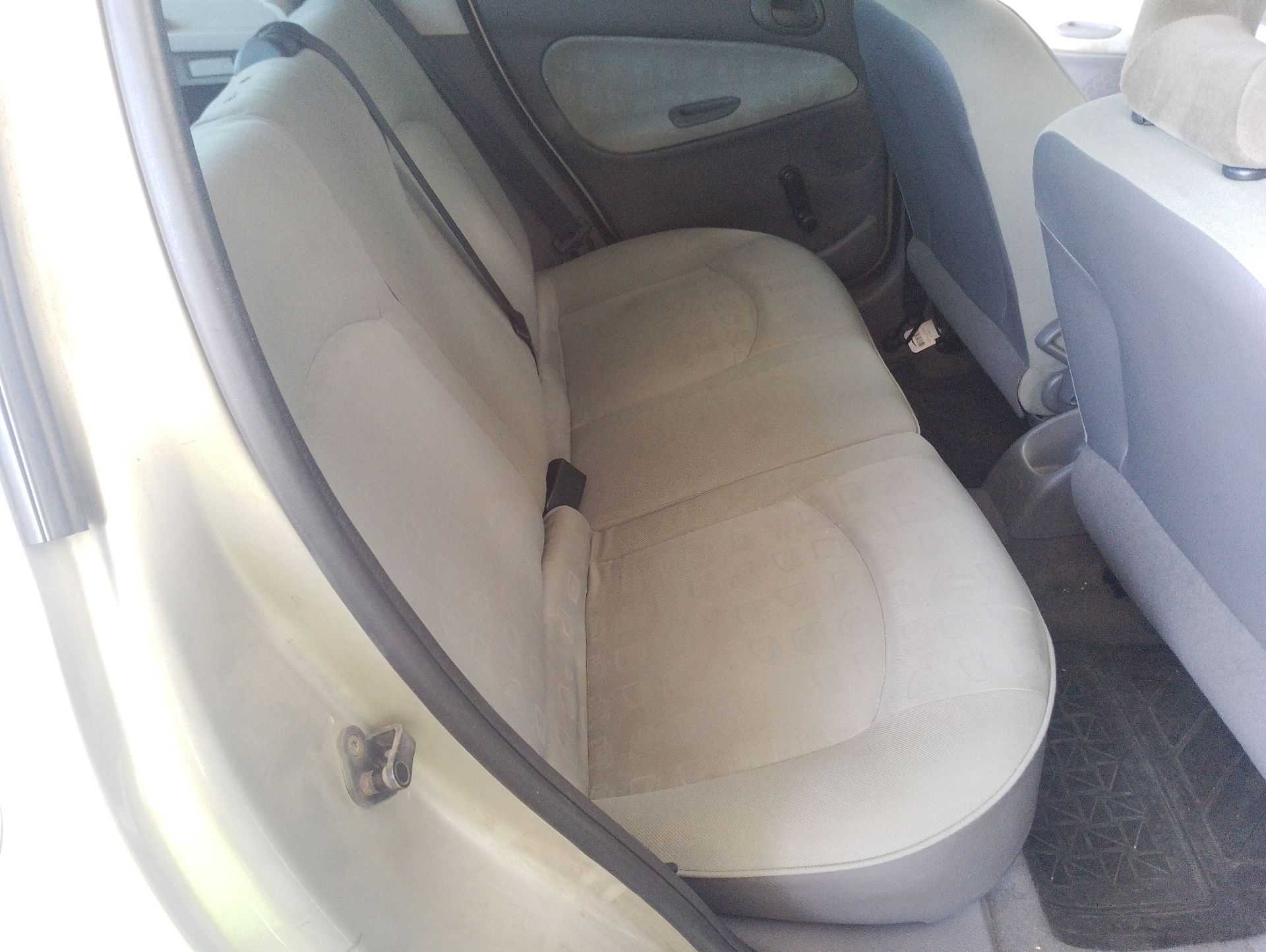 Recambio de asientos traseros para peugeot 206 hatchback (2a/c) 1.4 i referencia OEM IAM   