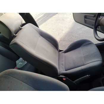 ASIENTO DELANTERO IZQUIERDO 