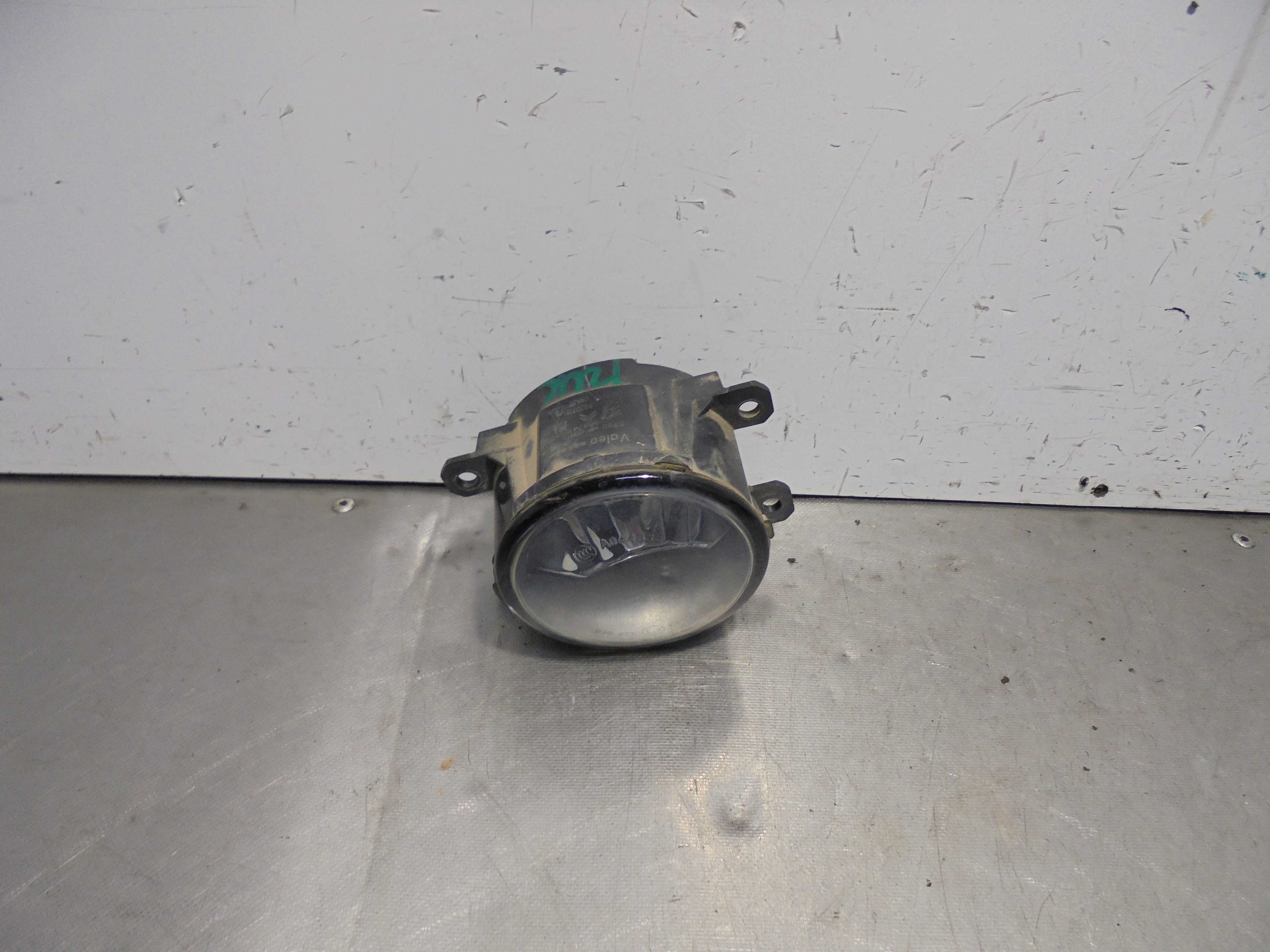 Recambio de faro antiniebla derecho para citroën c4 picasso exclusive referencia OEM IAM 9687410080 VALEO 