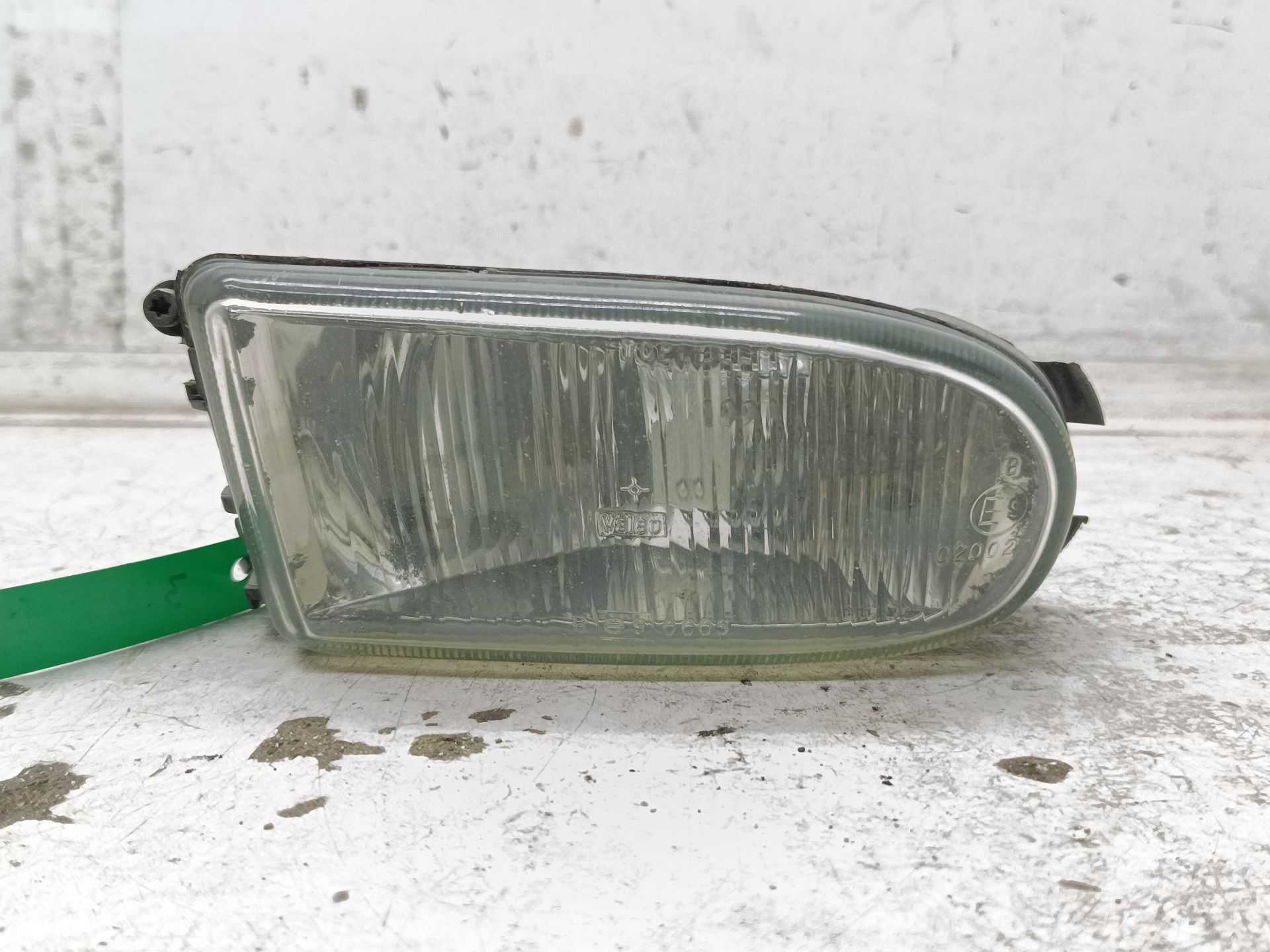 Recambio de faro antiniebla izquierdo para renault megane referencia OEM IAM 7700425885 67743190 