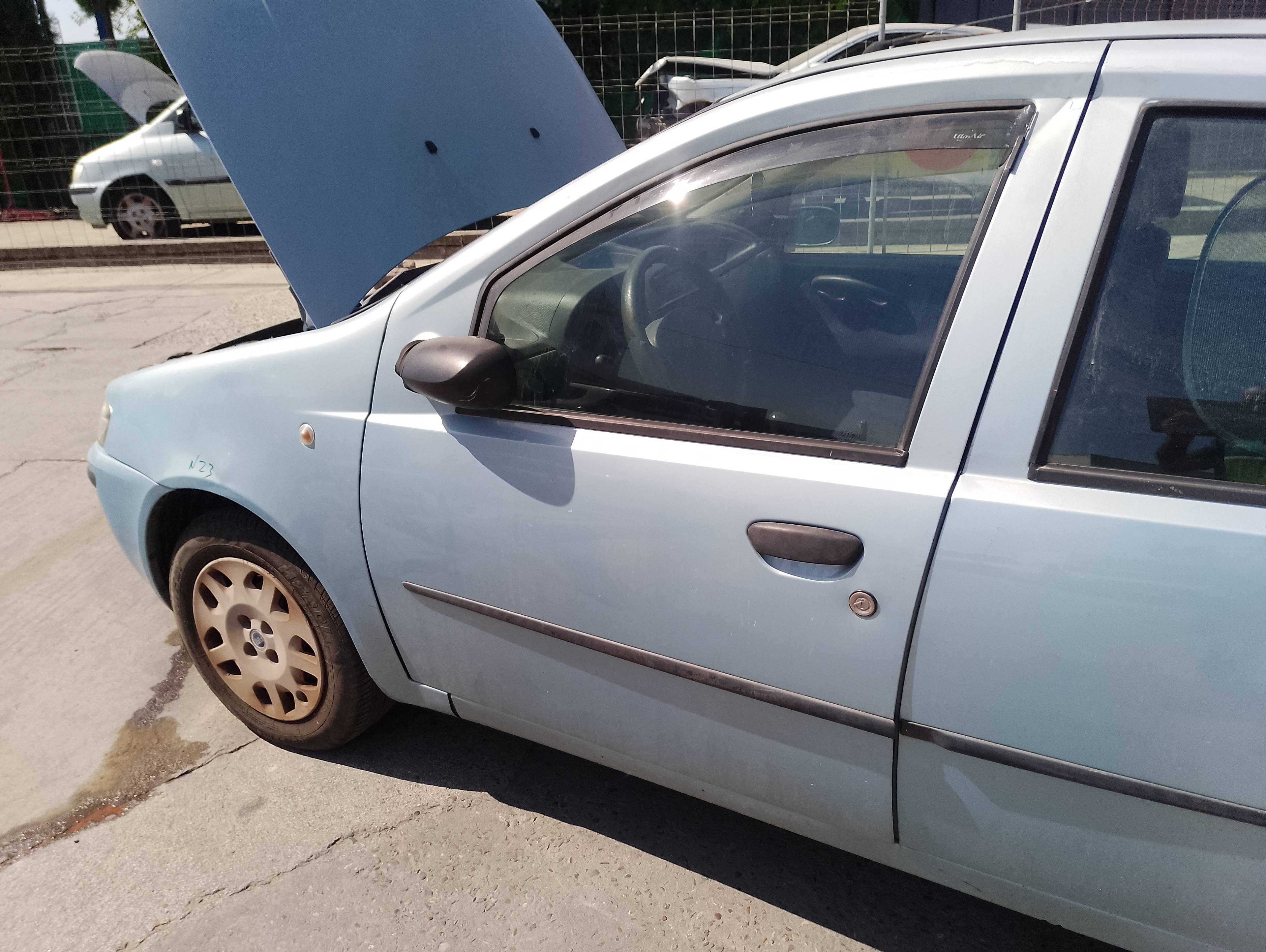 Recambio de puerta delantera izquierda para fiat punto berlina (188) 1.9 jtd 85 dynamic referencia OEM IAM   