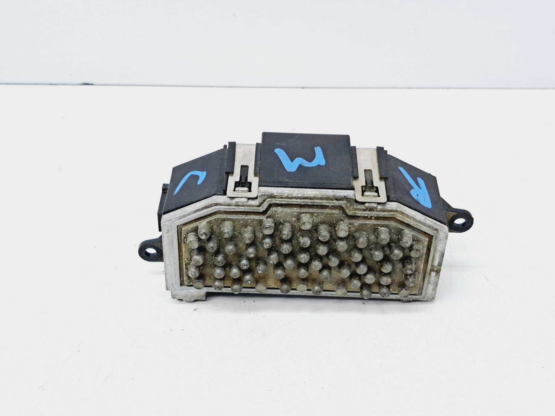Recambio de resistencia calefaccion para volkswagen golf v berlina (1k1) 1.9 tdi referencia OEM IAM 3C0907521B 2468105382 011500