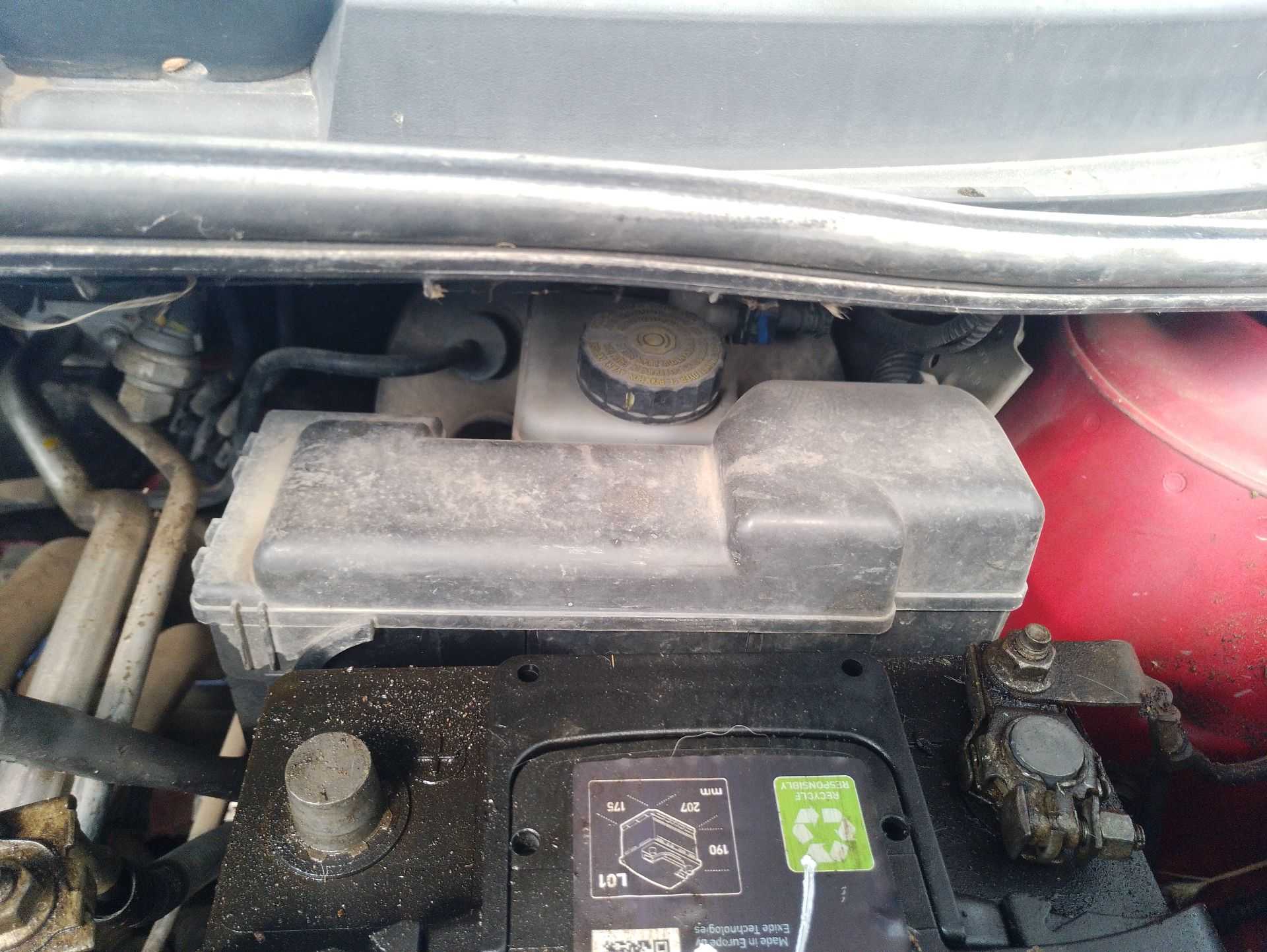 Recambio de caja reles / fusibles para peugeot 107 (pm_, pn_) 1.0 referencia OEM IAM 6545H0  
