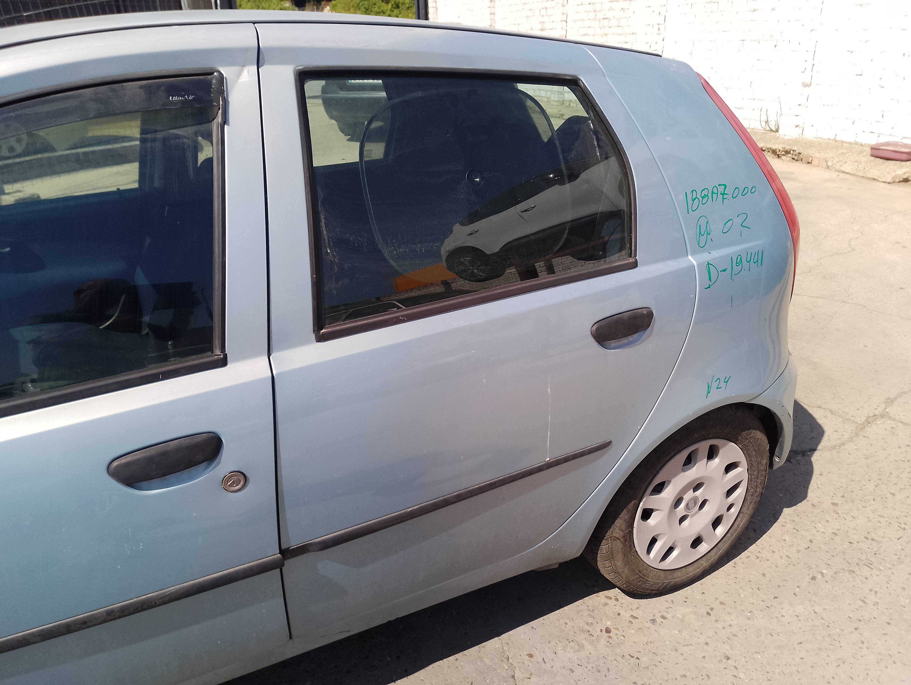 Recambio de puerta trasera izquierda para fiat punto berlina (188) 1.9 jtd 85 dynamic referencia OEM IAM   