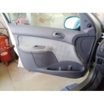 GUARNECIDO PUERTA DELANTERA IZQUIERDA 