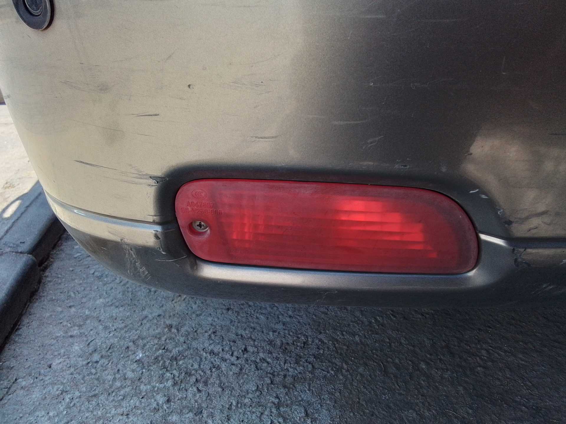 Recambio de faro antiniebla trasero izquierdo para chevrolet epica 2.0 diesel cat referencia OEM IAM   