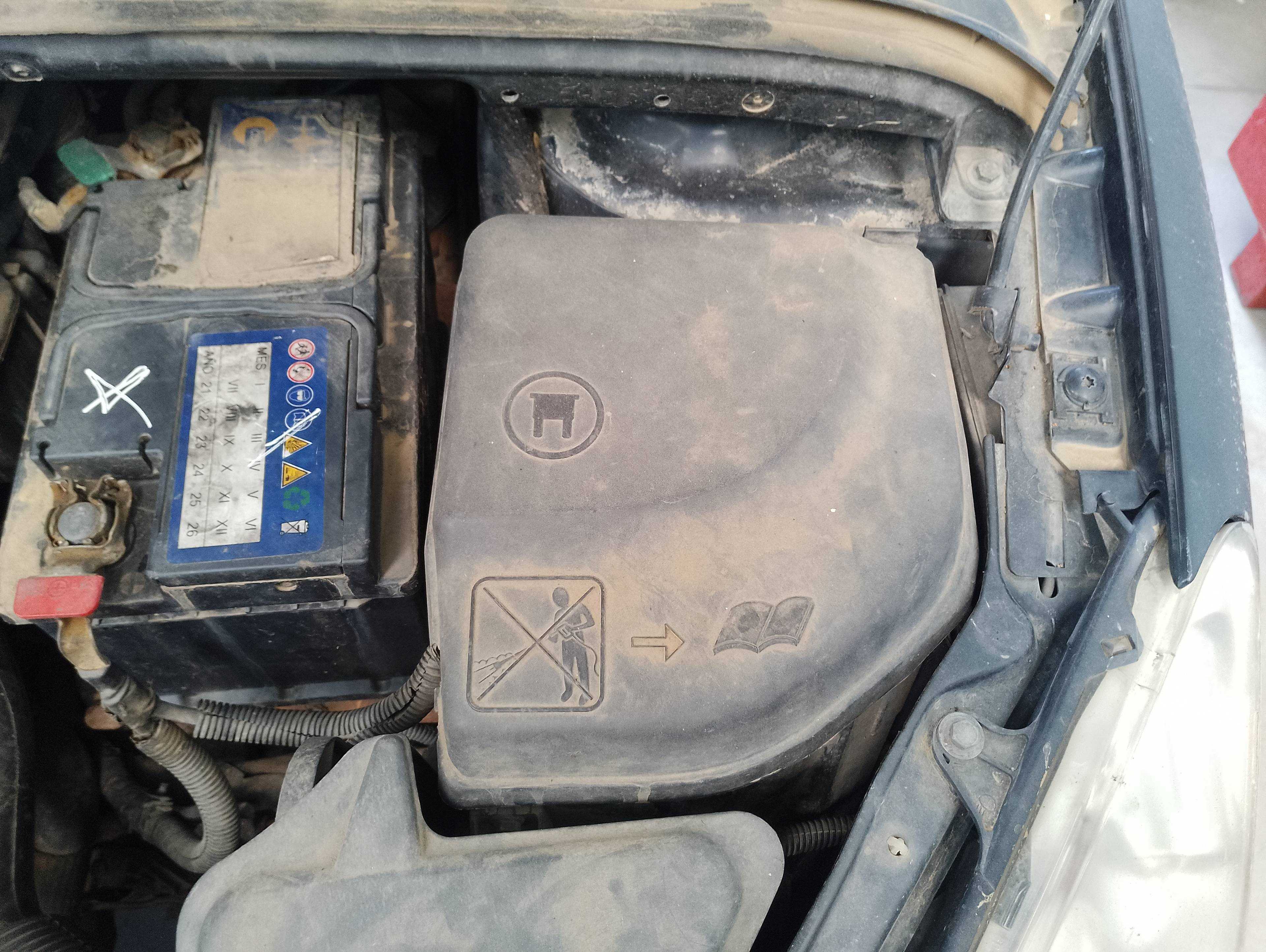 Recambio de caja reles / fusibles para peugeot 307 berlina (s2) d-sign referencia OEM IAM   