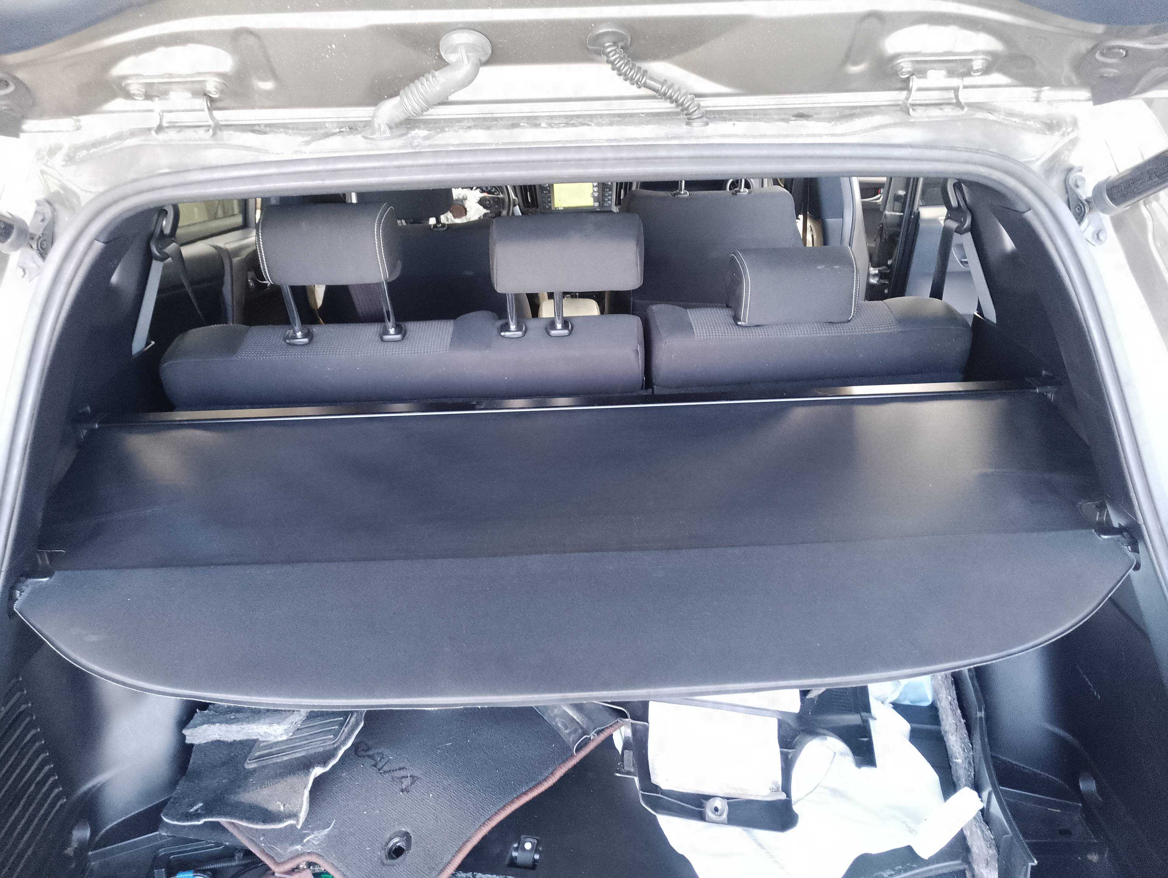 Recambio de bandeja trasera para toyota rav4 hybrid 4x2 black edition referencia OEM IAM  6491042040 