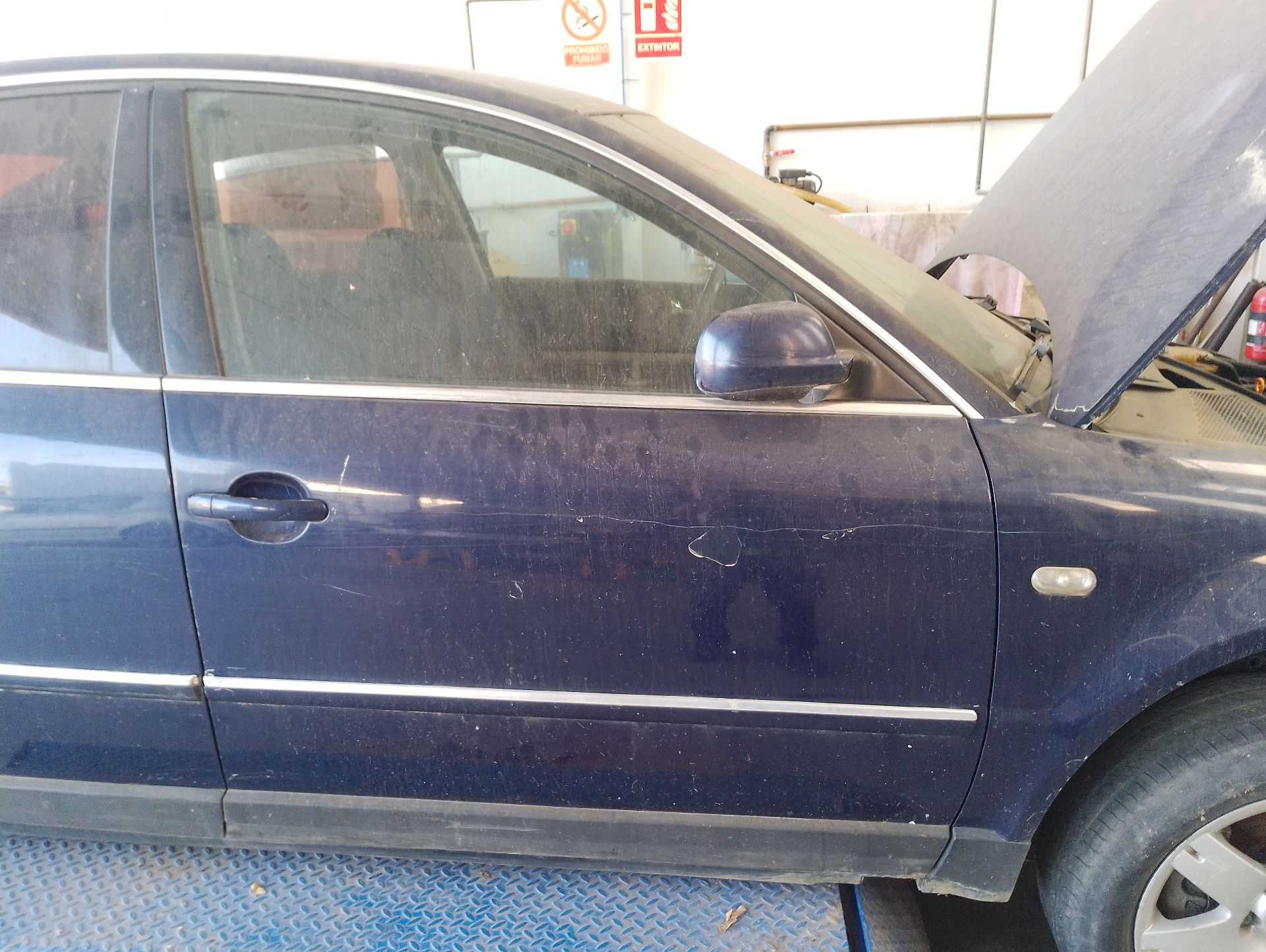 Recambio de puerta delantera derecha para volkswagen passat b5.5 (3b3) 1.9 tdi referencia OEM IAM 3B4831052BE  