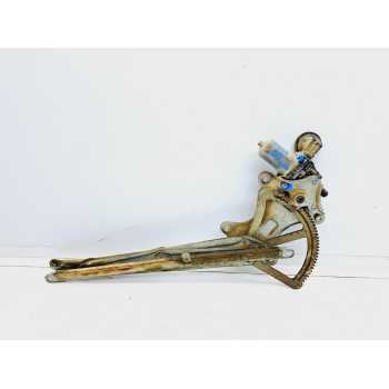 ELEVALUNAS DELANTERO DERECHO 8571058010 0620401760 DENSO
