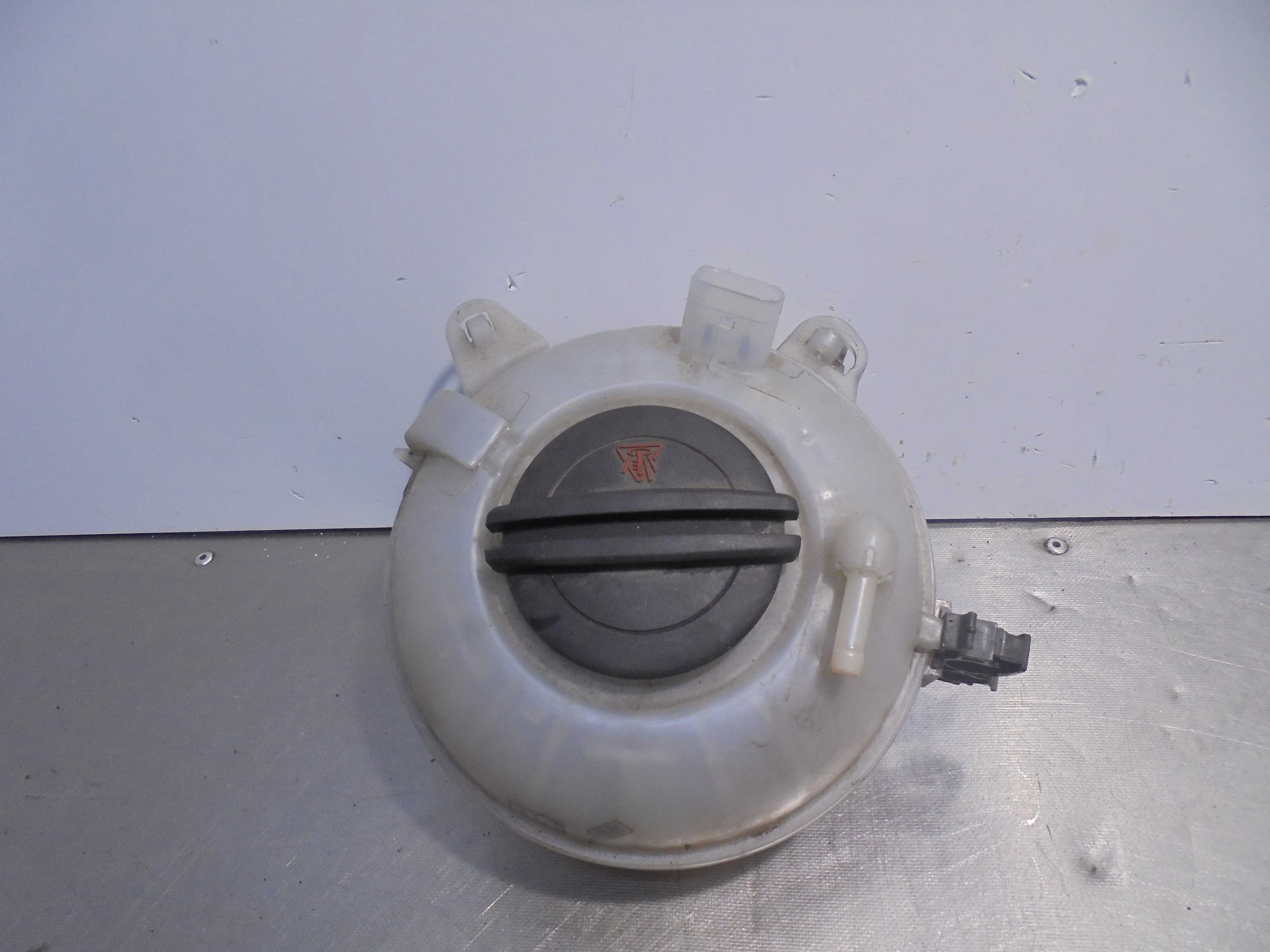 Recambio de deposito expansion para seat leon (5f1) 1.2 tsi referencia OEM IAM 5Q0121407  