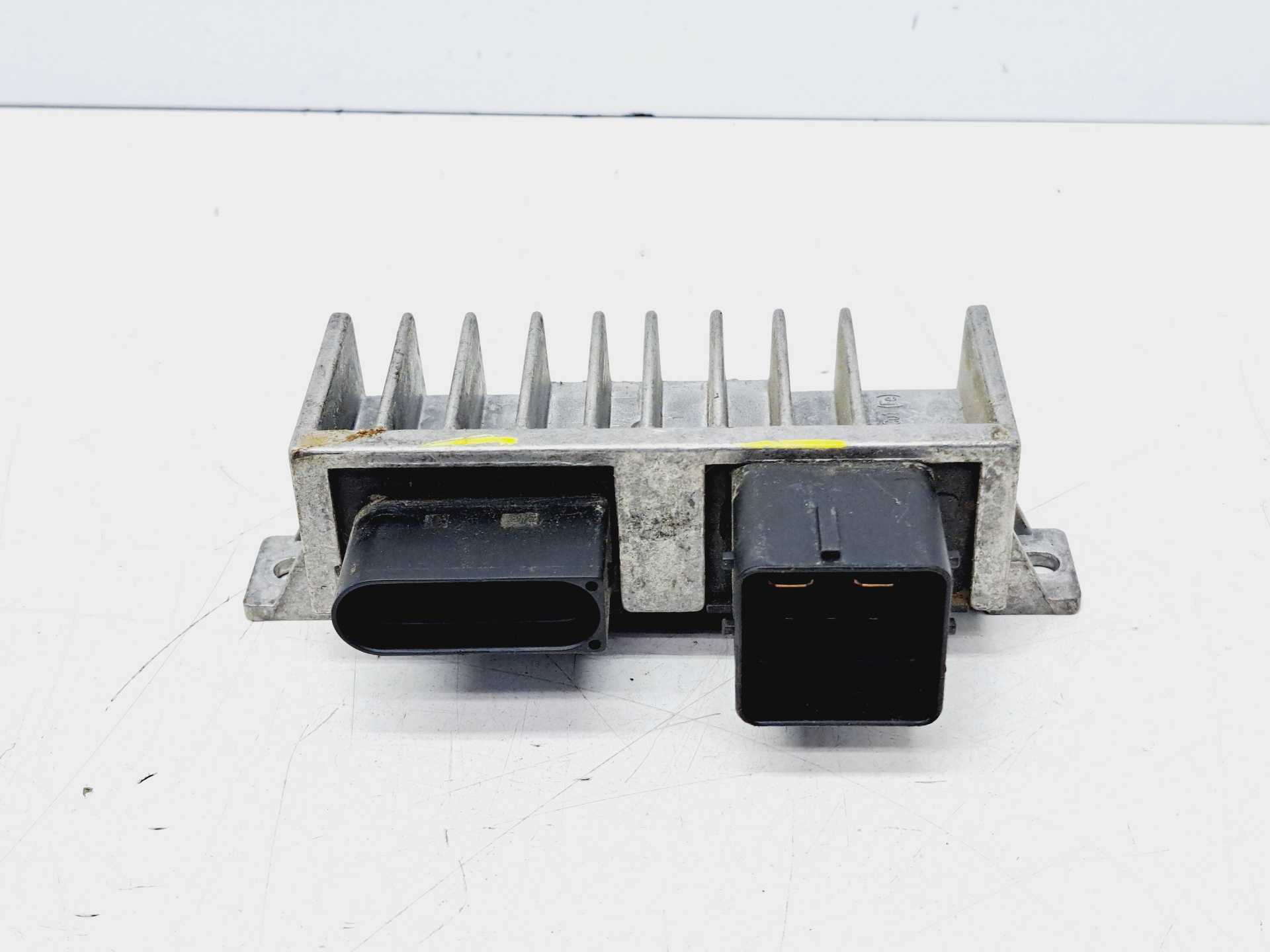 Recambio de caja precalentamiento para dacia sandero comfort referencia OEM IAM 271202380R  