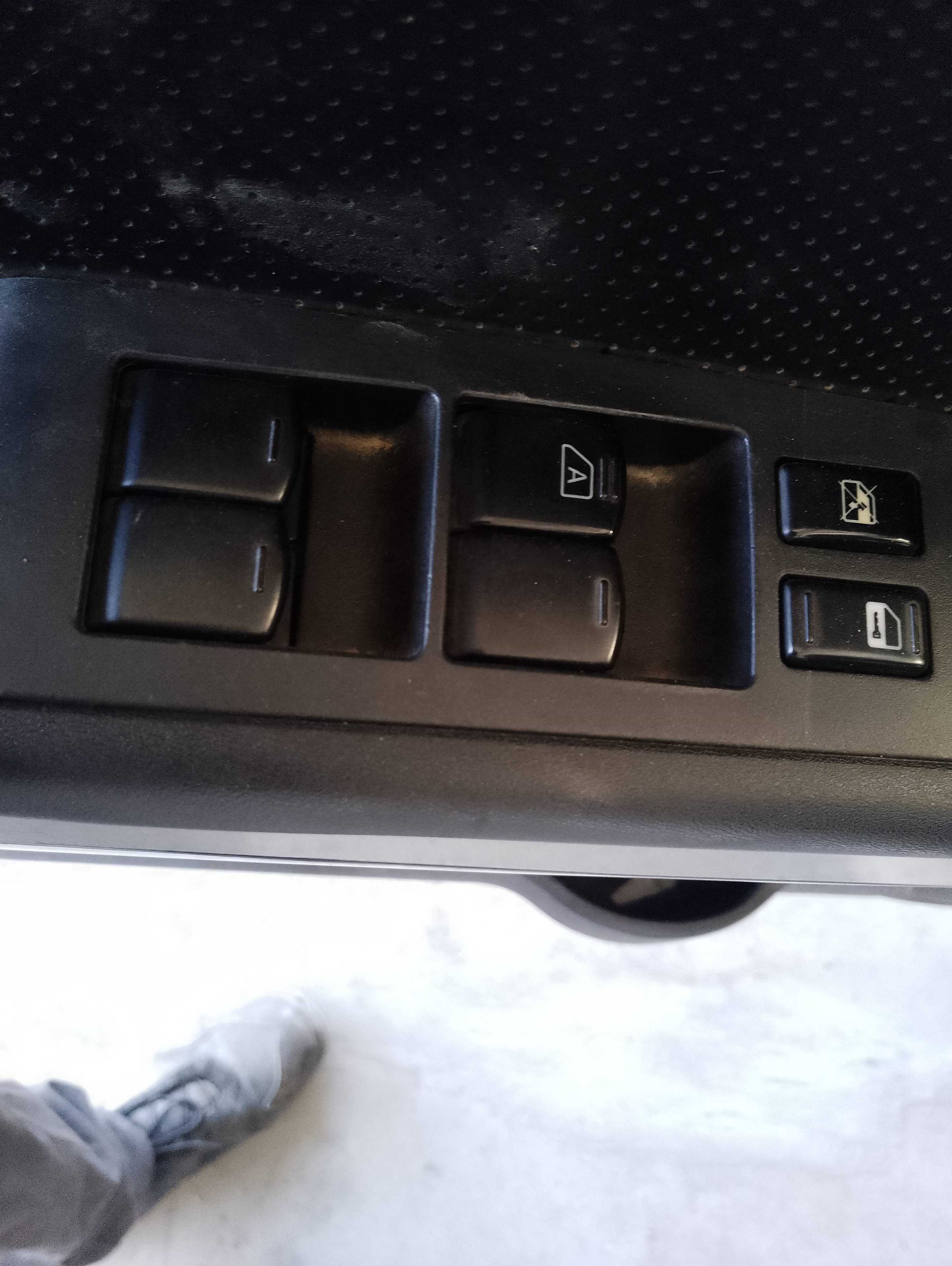 Recambio de mando elevalunas delantero izquierdo para nissan x-trail (t31) le referencia OEM IAM   