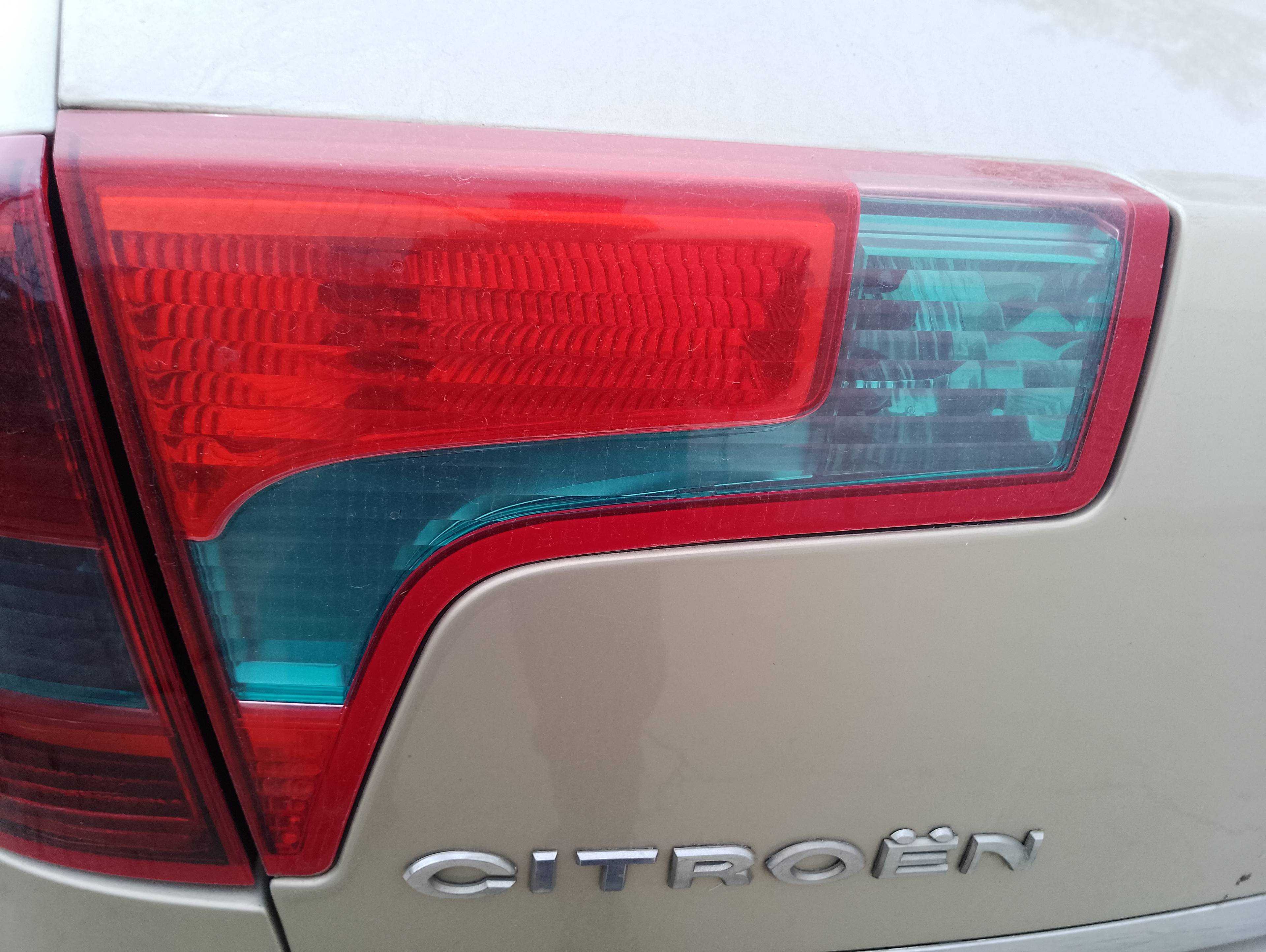 Recambio de piloto porton trasero izquierdo para citroën c5 berlina attraction referencia OEM IAM   