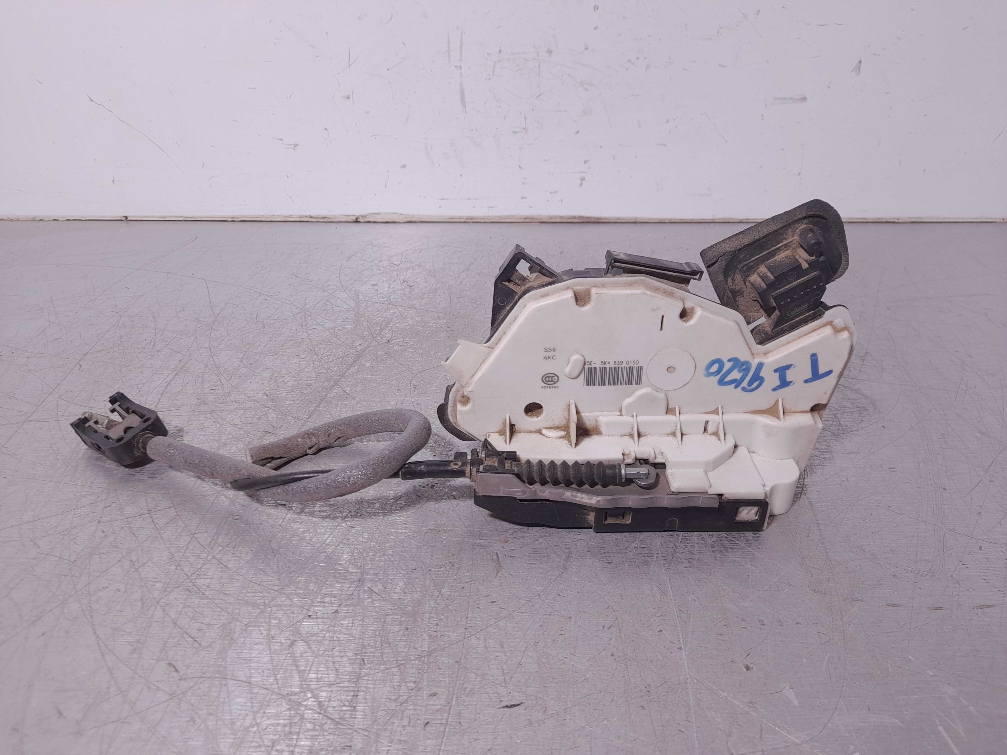 Recambio de cerradura puerta trasera izquierda para volkswagen golf vii lim. (5g1) advance bluemotion referencia OEM IAM 5K48390