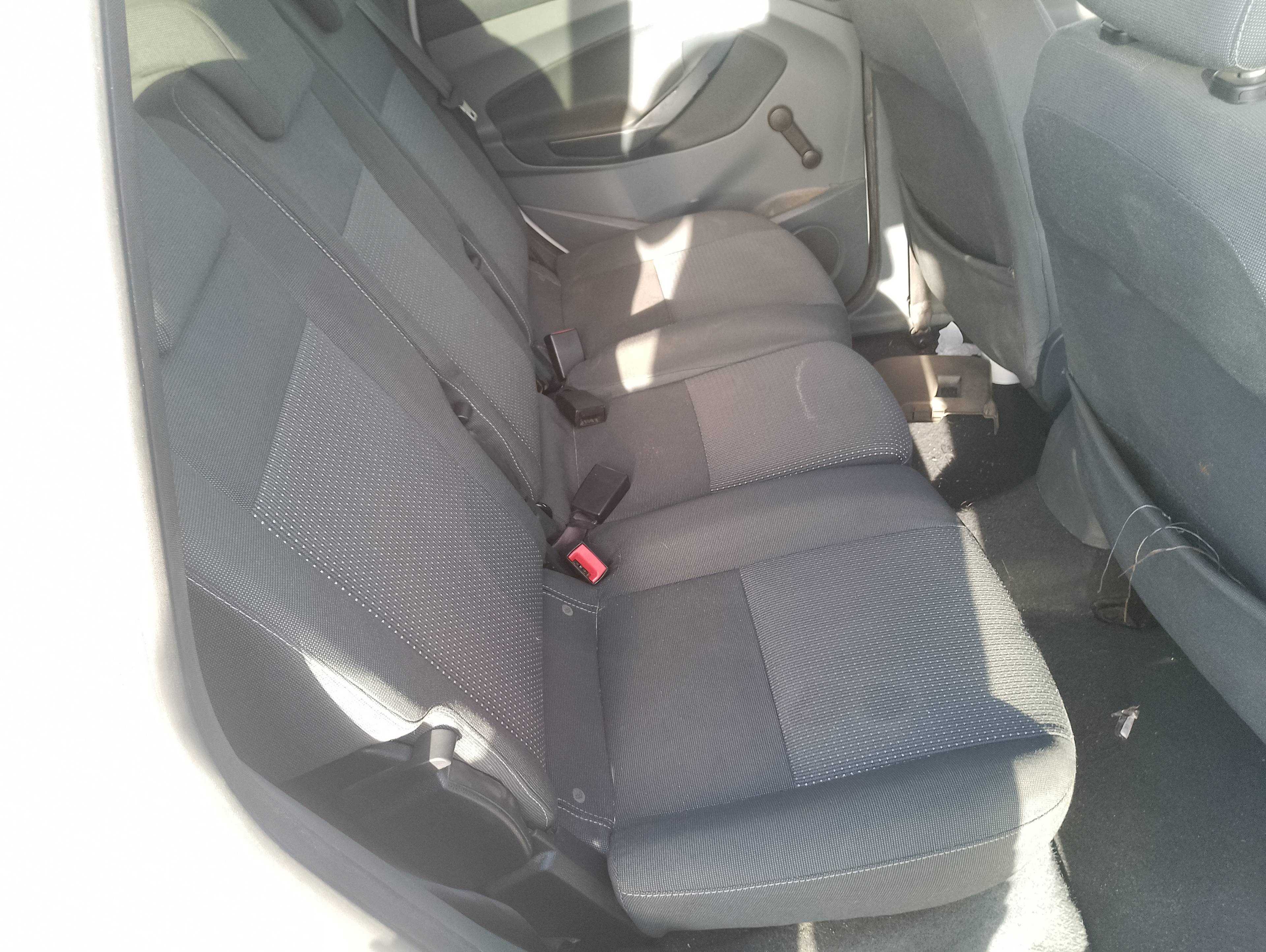 Recambio de asientos traseros para ford c-max titanium referencia OEM IAM   