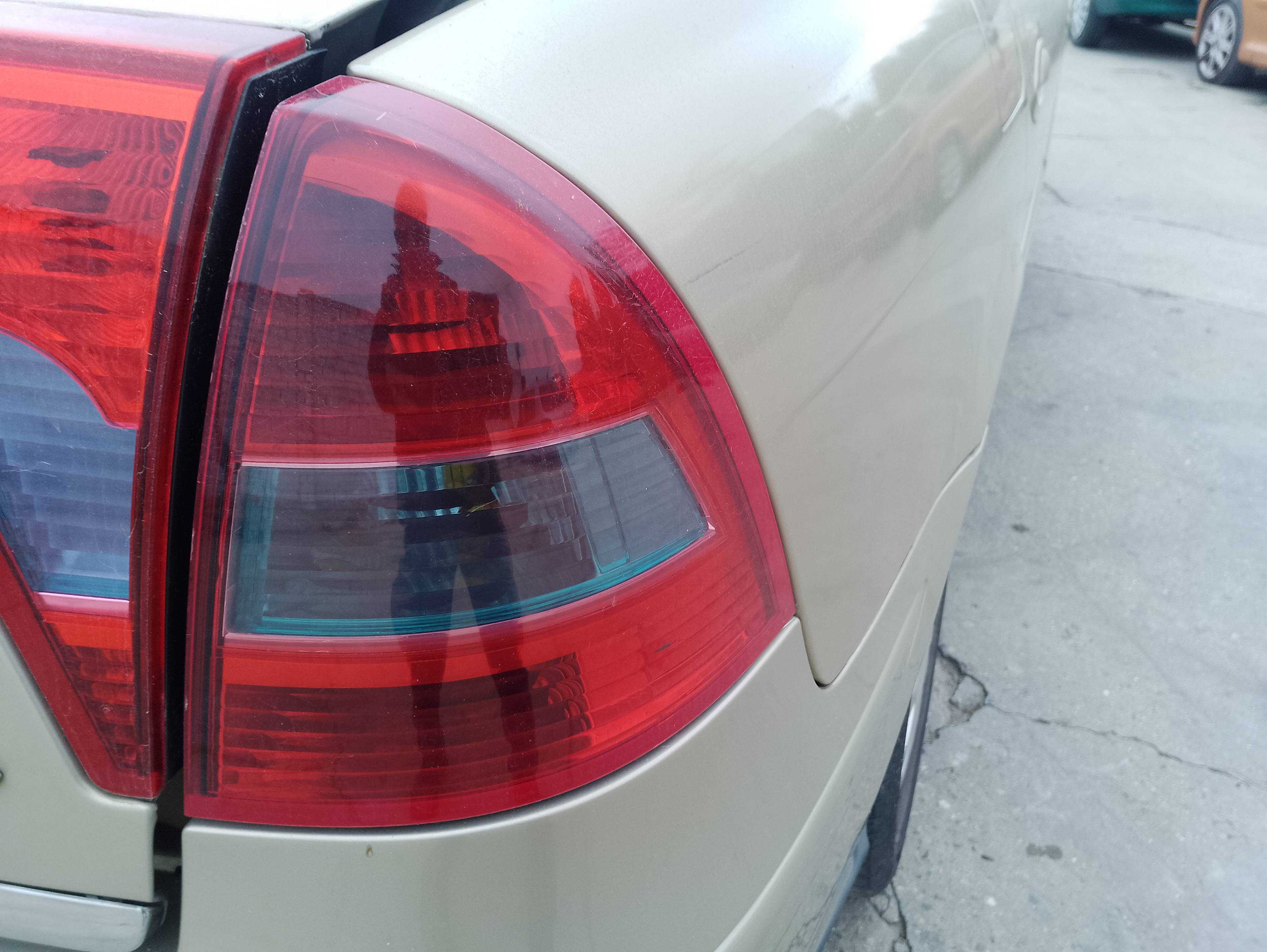 Recambio de piloto trasero derecho para citroën c5 berlina attraction referencia OEM IAM   