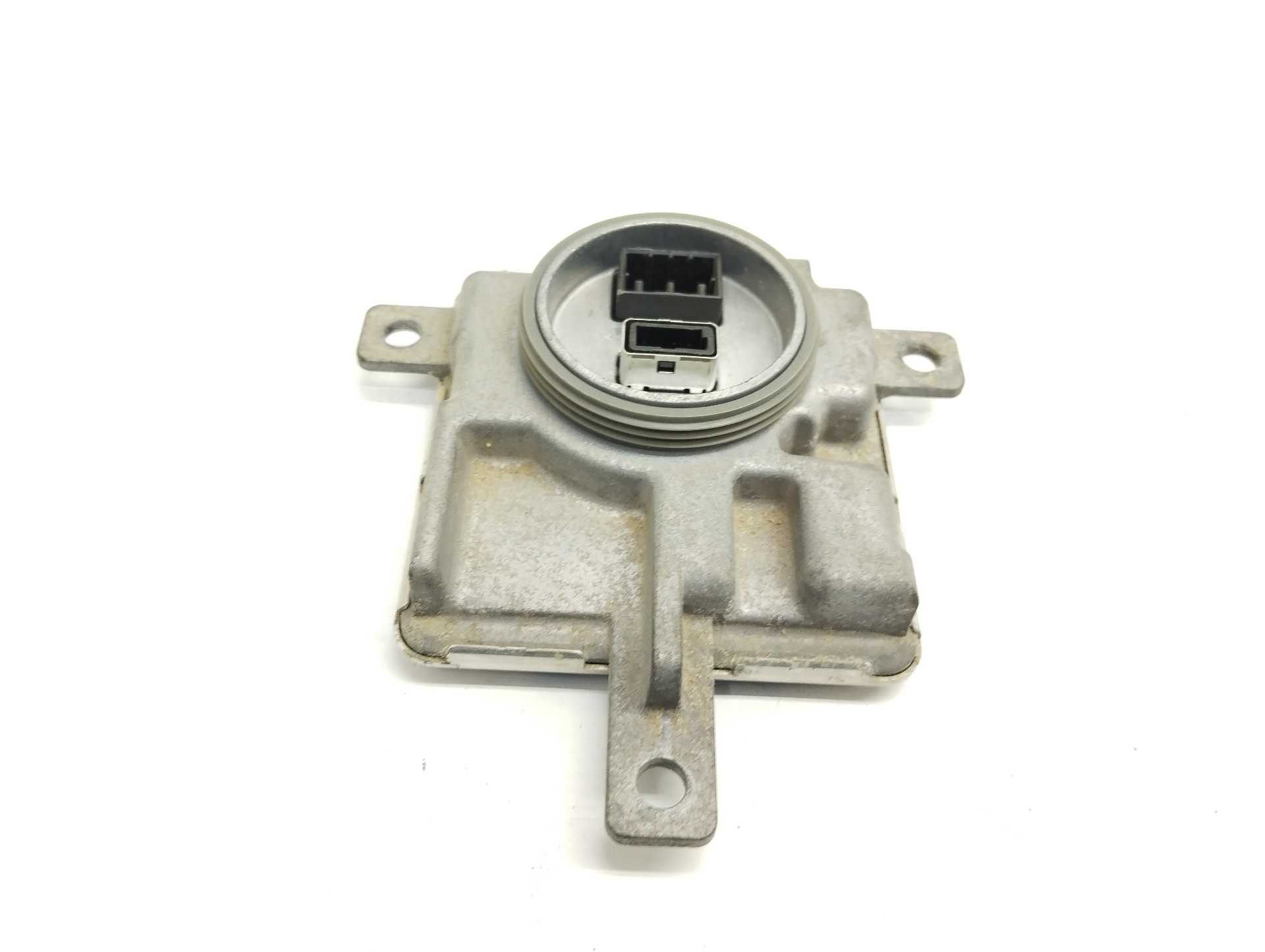 Recambio de centralita faros xenon para volkswagen golf vii lim. 2.0 tsi referencia OEM IAM 8K0941597  