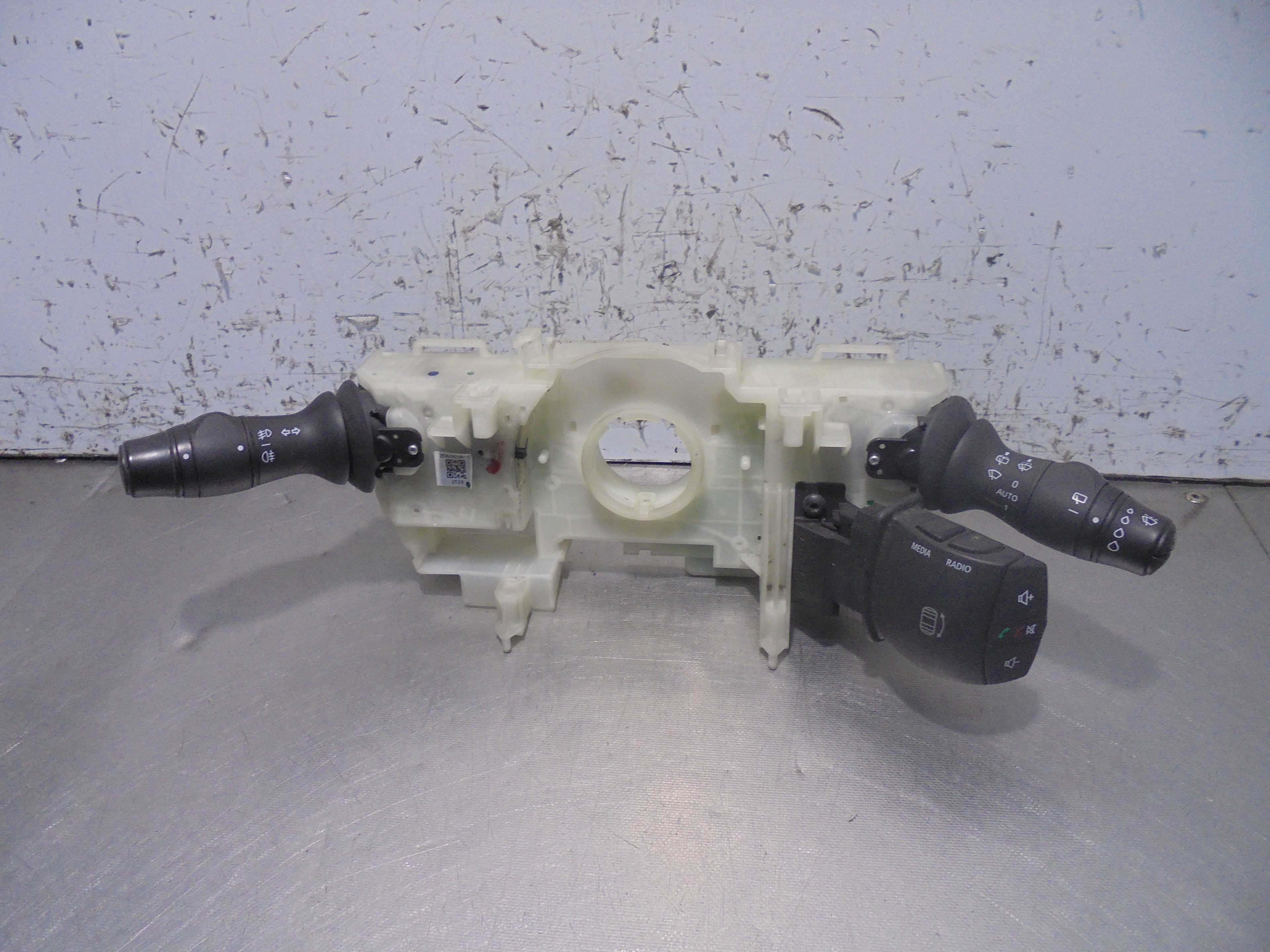 Recambio de mando intermitentes para renault megane iii sport tourer business referencia OEM IAM 255670019R  