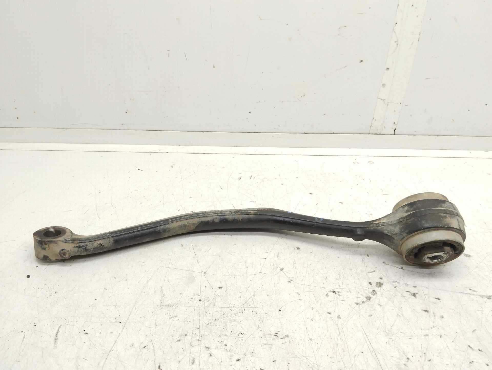 Recambio de brazo suspension inferior delantero derecho para bmw x3 (e83) 2.0d referencia OEM IAM 3412142 31103443128 