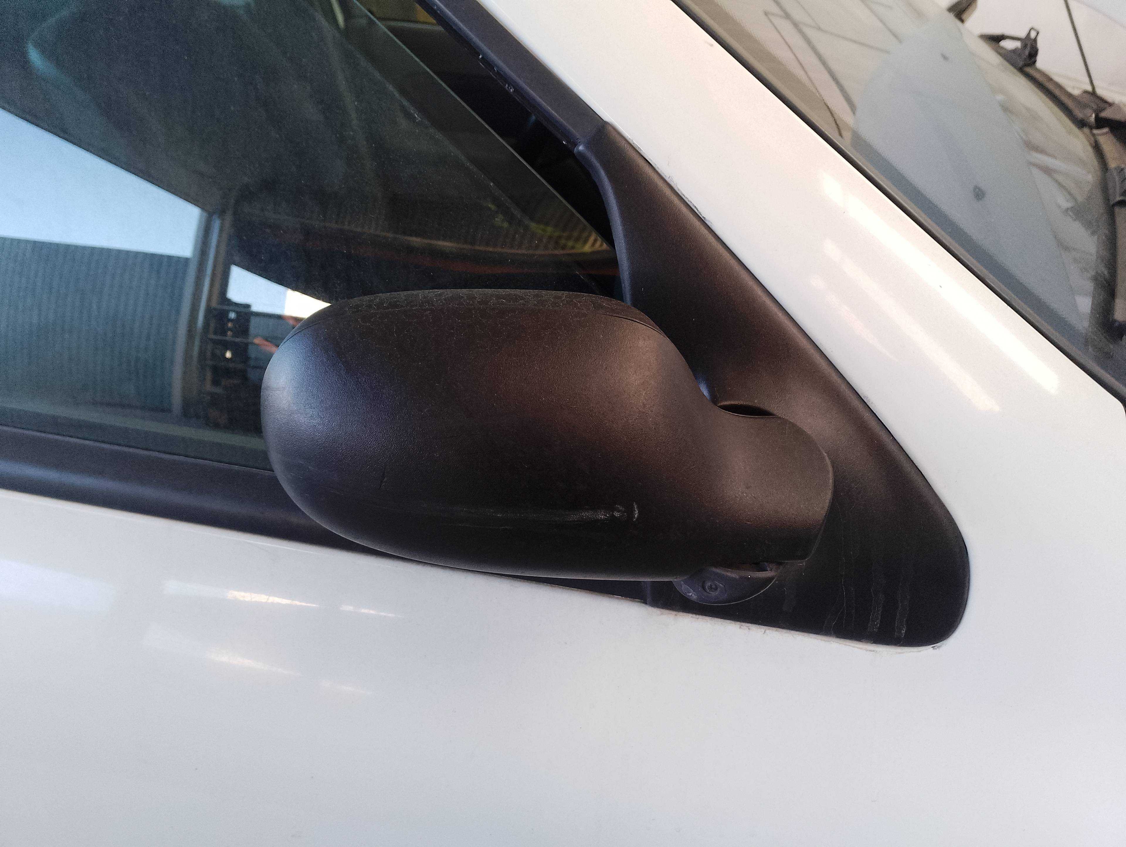 Recambio de retrovisor derecho para renault clio ii fase i (b/cbo) 1.9 d referencia OEM IAM   