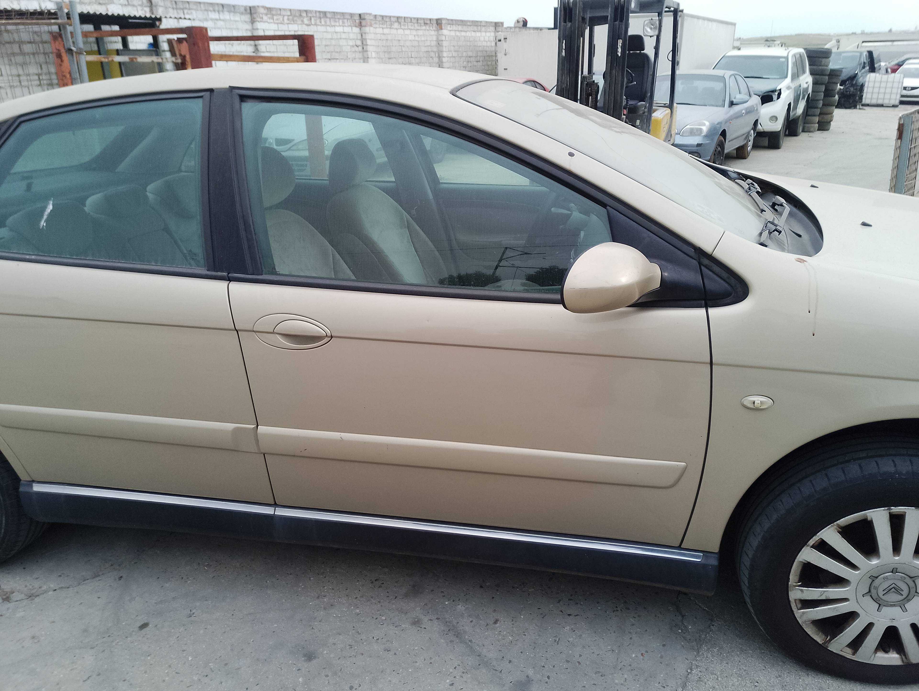 Recambio de puerta delantera derecha para citroën c5 berlina attraction referencia OEM IAM   