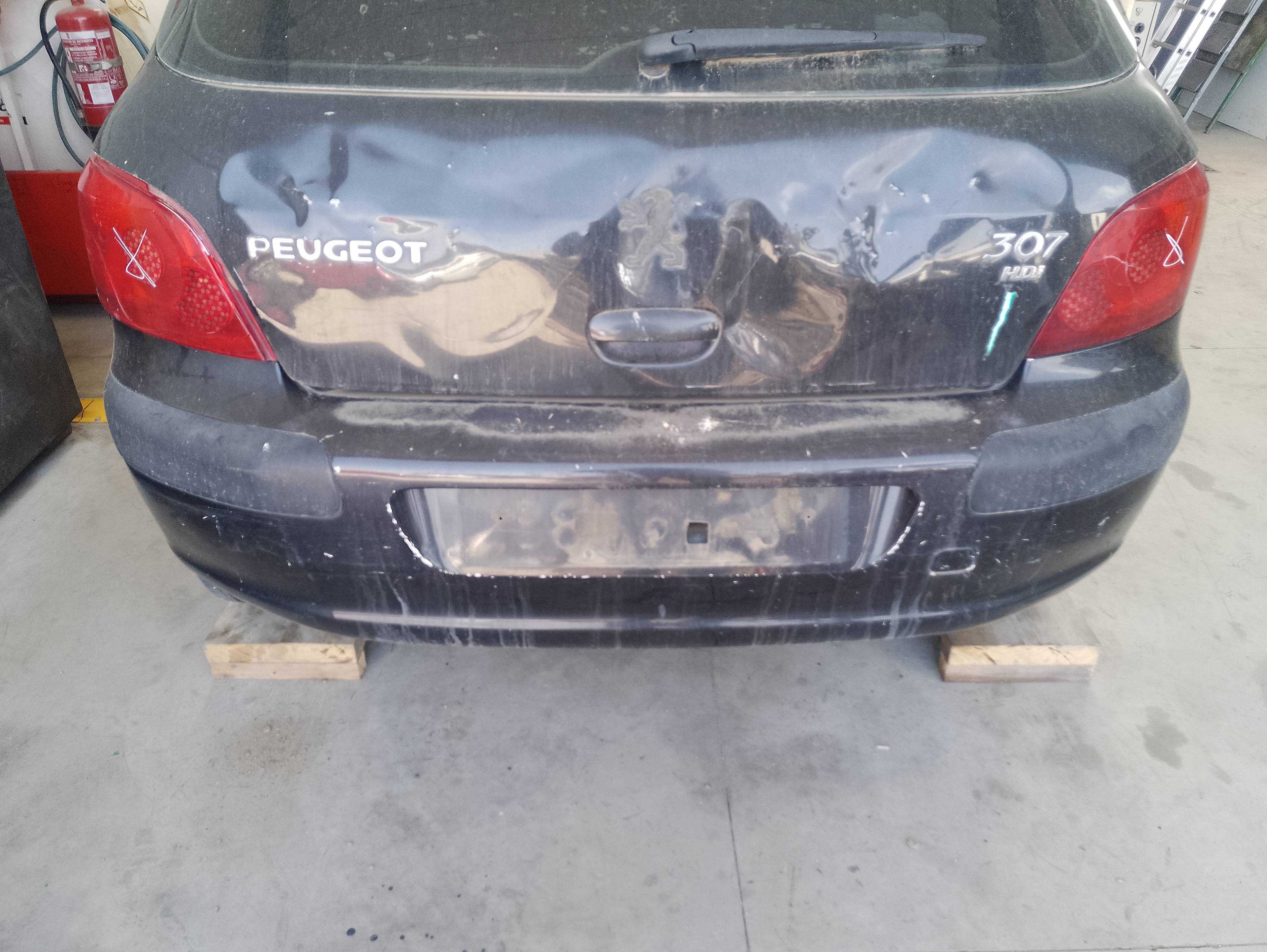 Recambio de paragolpes trasero para peugeot 307 berlina (s2) d-sign referencia OEM IAM   